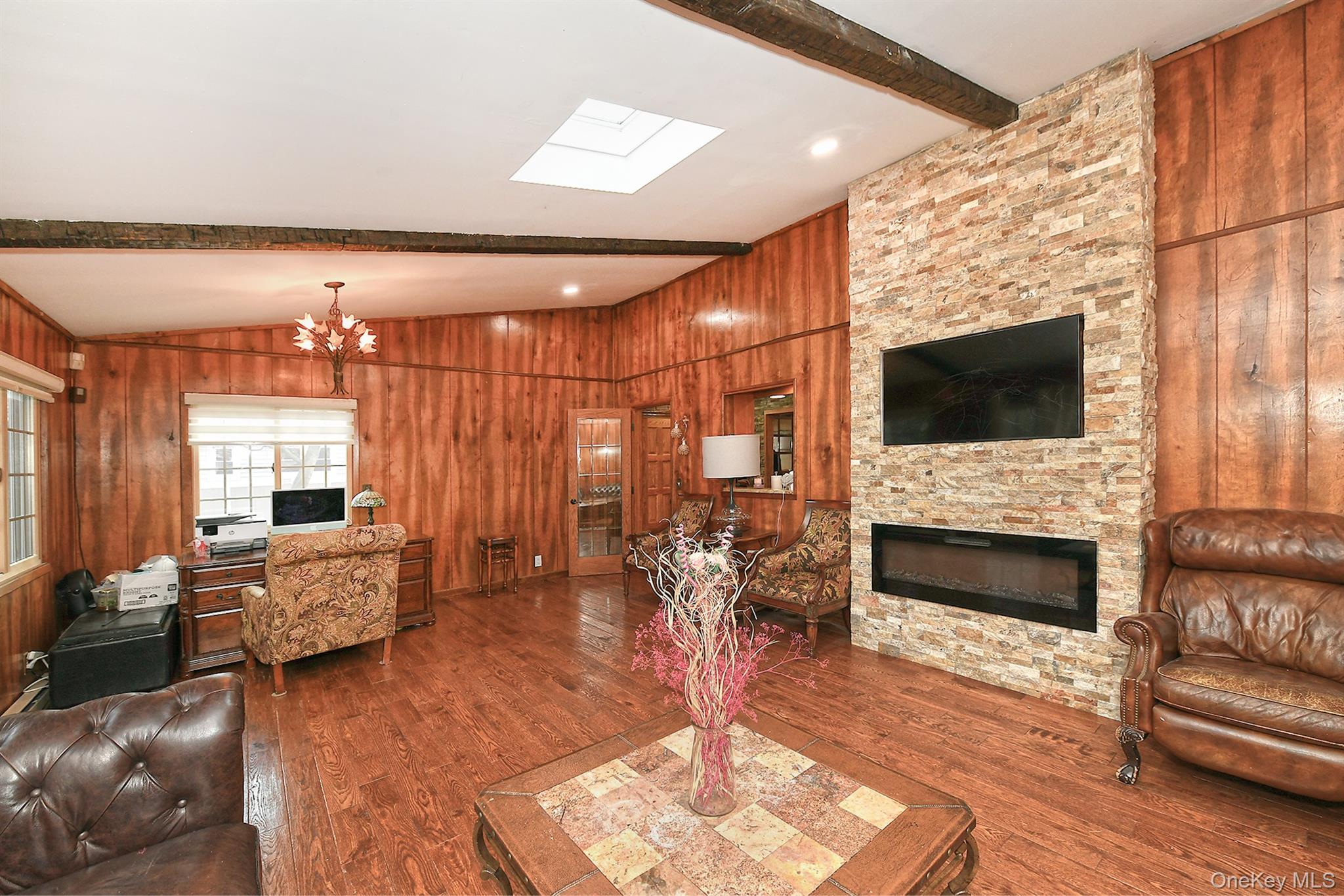 Freeport, New York, 11520, United States, 3 Bedrooms Bedrooms, ,2 BathroomsBathrooms,Residential,For Sale,2003300