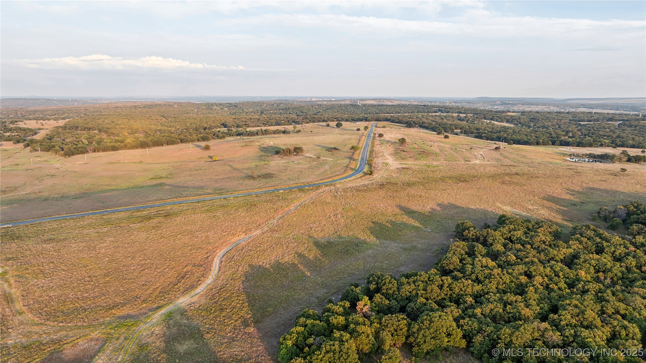 Bartlesville, Oklahoma, 74003, United States, ,Residential,For Sale,1963998