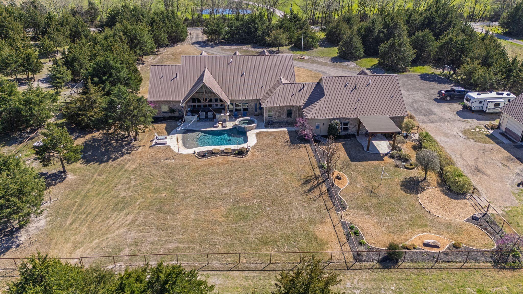 Caddo Mills, Texas, 75135, United States, 4 Bedrooms Bedrooms, ,5 BathroomsBathrooms,Residential,For Sale,1984290