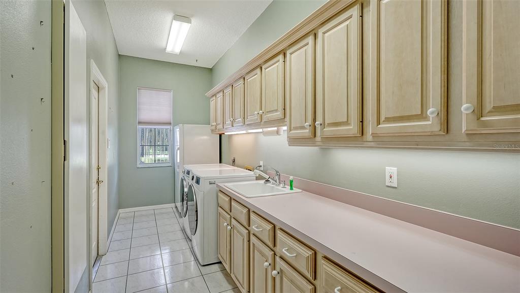 Sarasota, Florida, 34241, United States, 4 Bedrooms Bedrooms, ,4 BathroomsBathrooms,Residential,For Sale,1827785