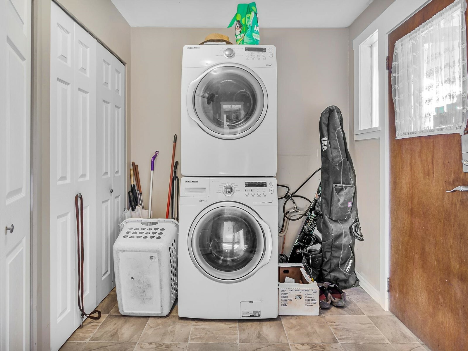 ABBOTSFORD, British Columbia, V2S 8C1, CA, 2 Bedrooms Bedrooms, ,1 BathroomBathrooms,Residential,For Sale,1837124
