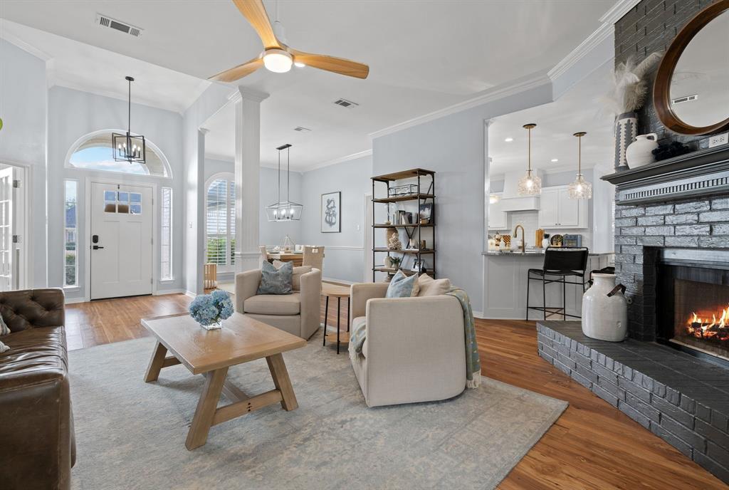 Waxahachie, Texas, 75165, United States, 3 Bedrooms Bedrooms, ,3 BathroomsBathrooms,Residential,For Sale,1987029