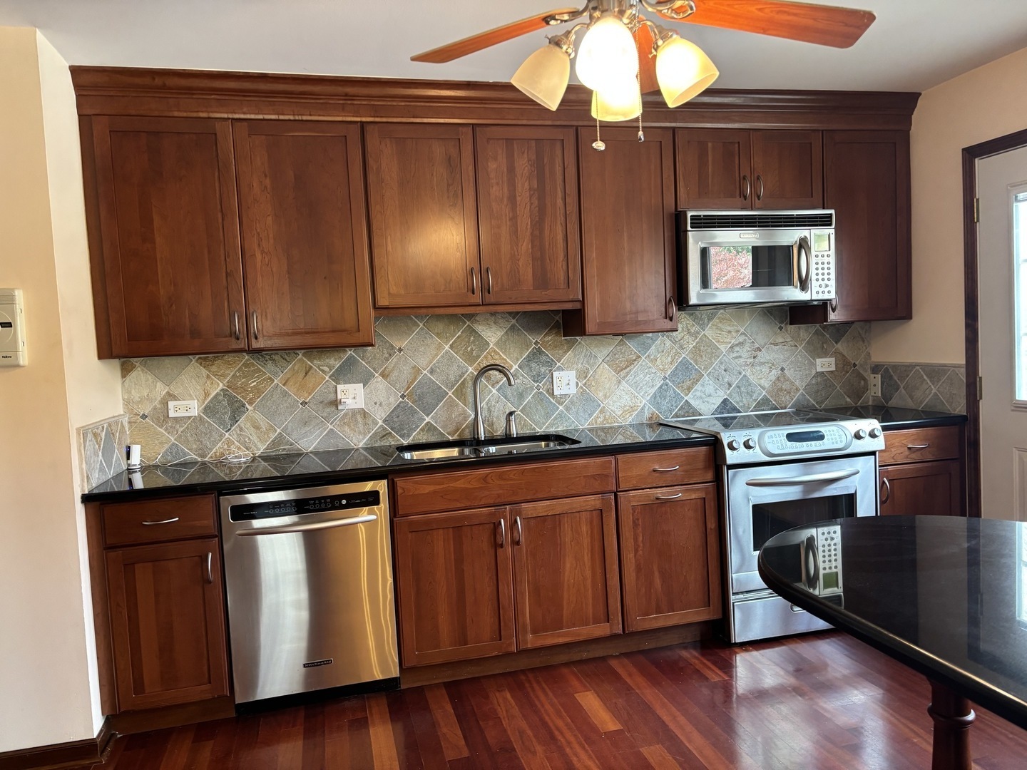 Hoffman Estates, Illinois, 60010, United States, 5 Bedrooms Bedrooms, ,3 BathroomsBathrooms,Residential,For Sale,1989423