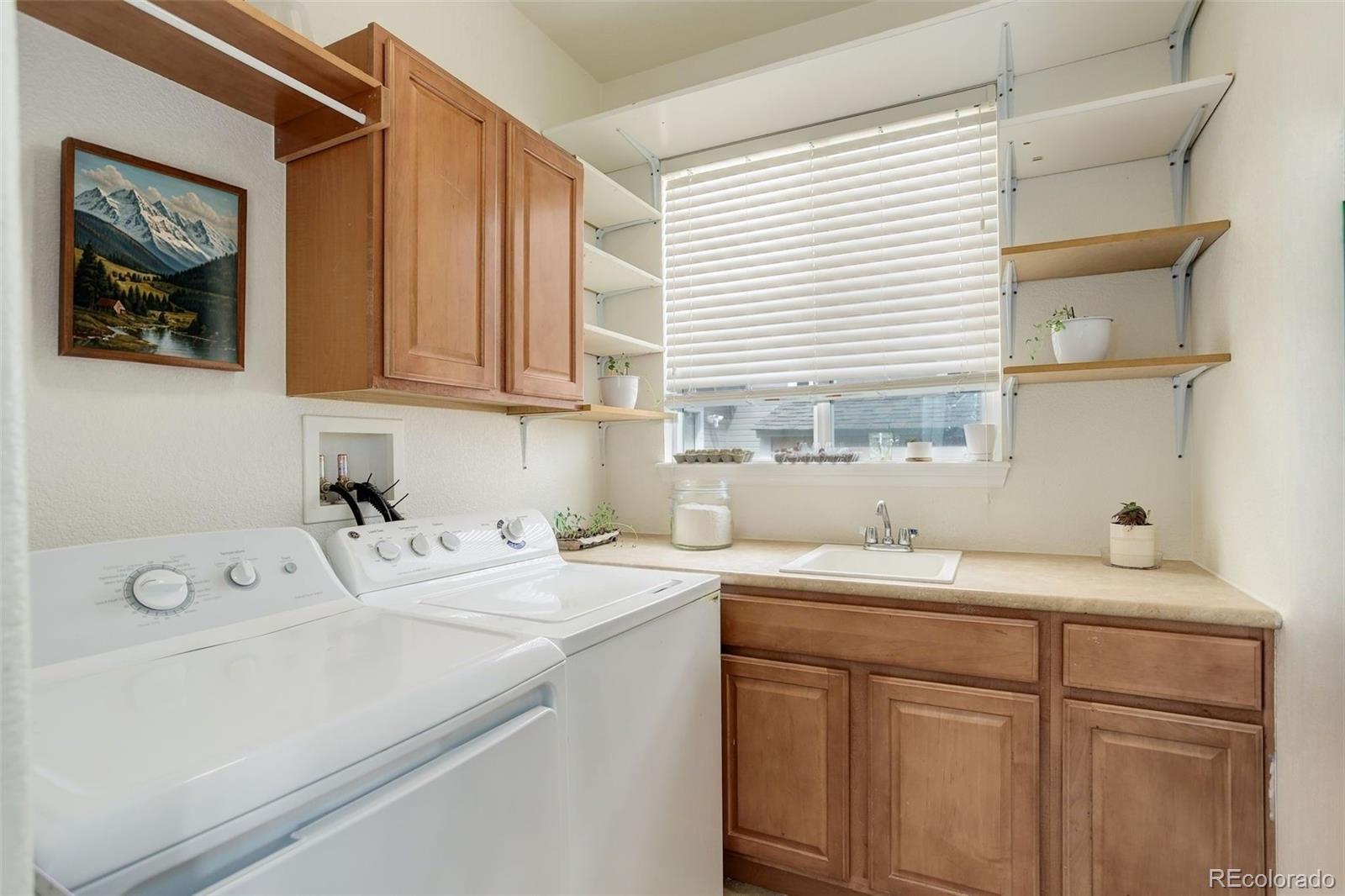Castle Rock, Colorado, 80104, United States, 5 Bedrooms Bedrooms, ,3 BathroomsBathrooms,Residential,For Sale,1890000