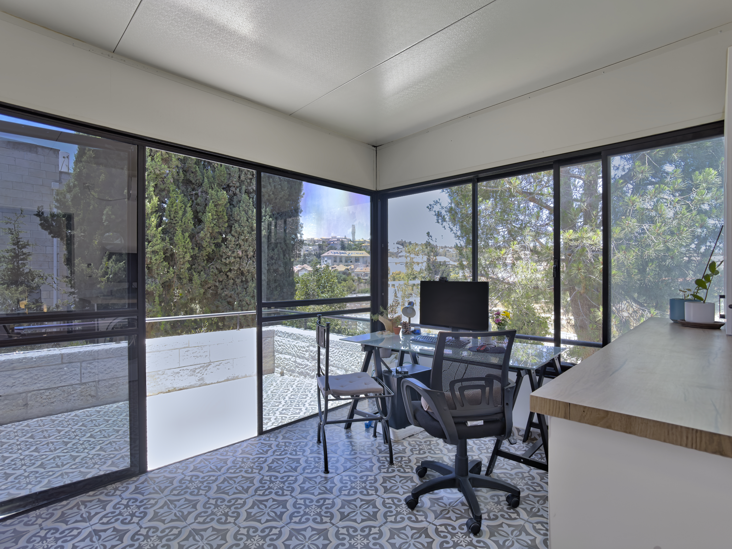  Elegant Private Home Surrounded by Lush Gardens in the Heart of Mevaseret Zion - 物件實景
