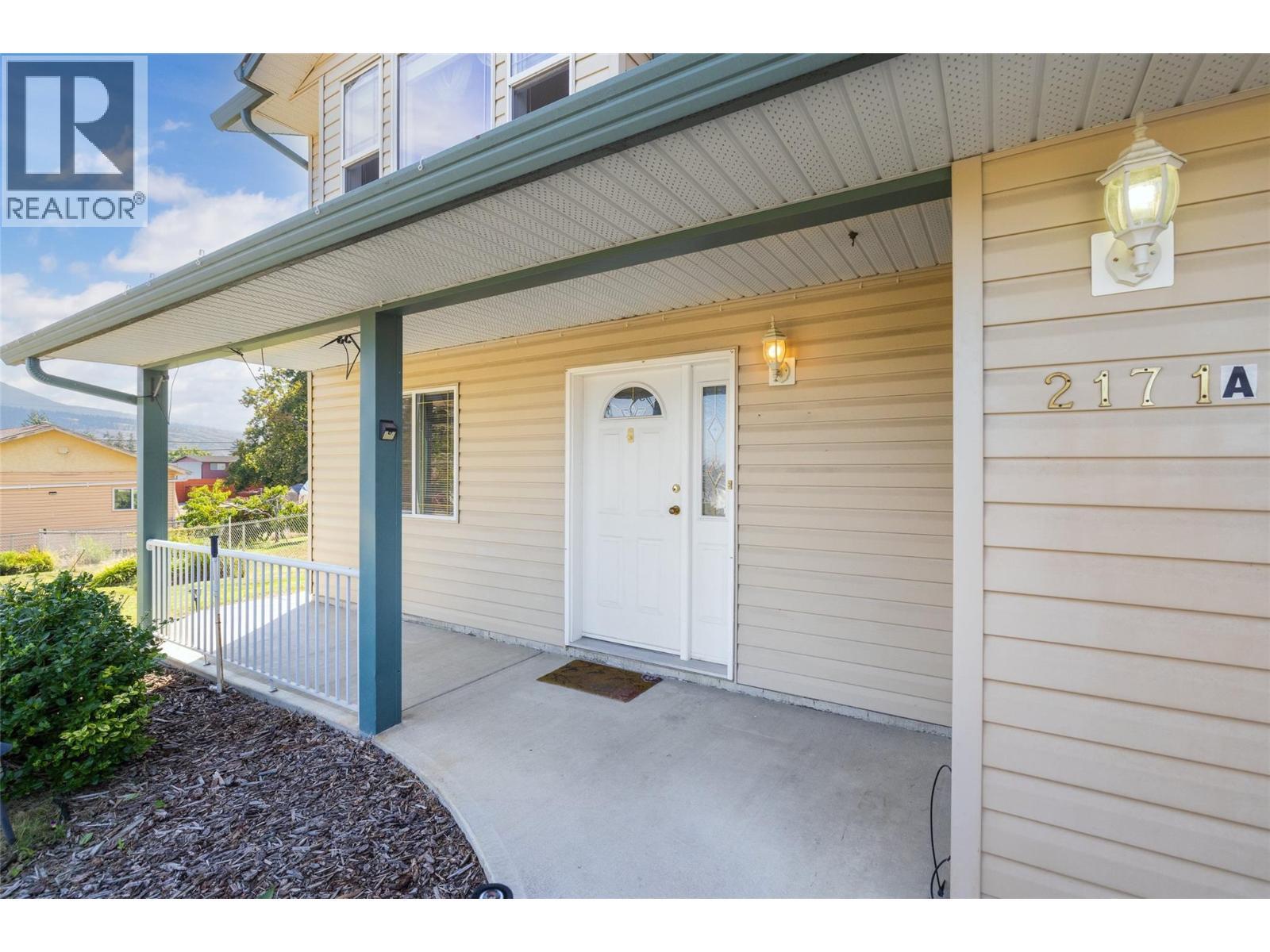 LAKE COUNTRY, British Columbia, V4V 1J1, CA, 5 Bedrooms Bedrooms, ,3 BathroomsBathrooms,Residential,For Sale,1950737