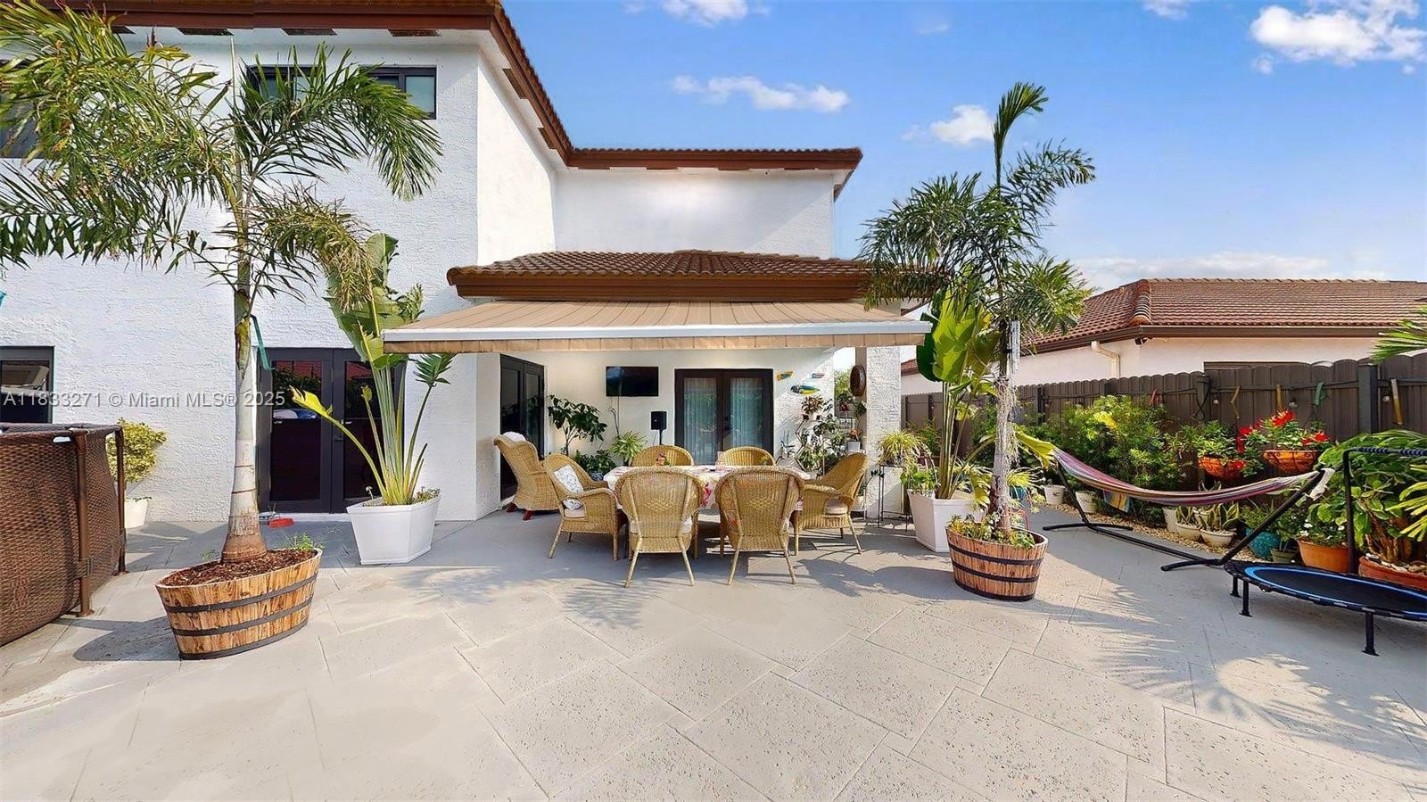 Homestead, Florida, 33033, United States, 5 Bedrooms Bedrooms, ,3 BathroomsBathrooms,Residential,For Sale,1937338