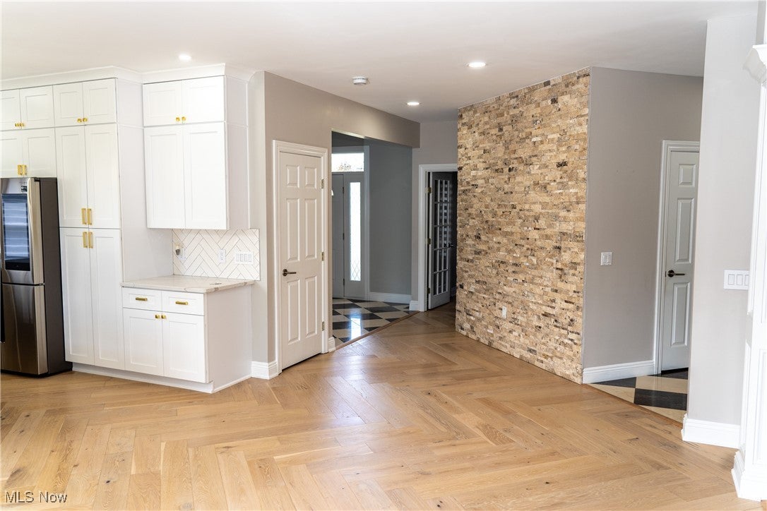 North Royalton, Ohio, 44133, United States, 4 Bedrooms Bedrooms, ,3 BathroomsBathrooms,Residential,For Sale,1973656