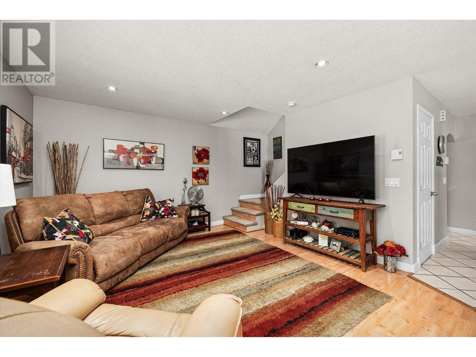 KELOWNA, British Columbia, V1Y 8H7, CA, 3 Bedrooms Bedrooms, ,1 BathroomBathrooms,Residential,For Sale,1961184