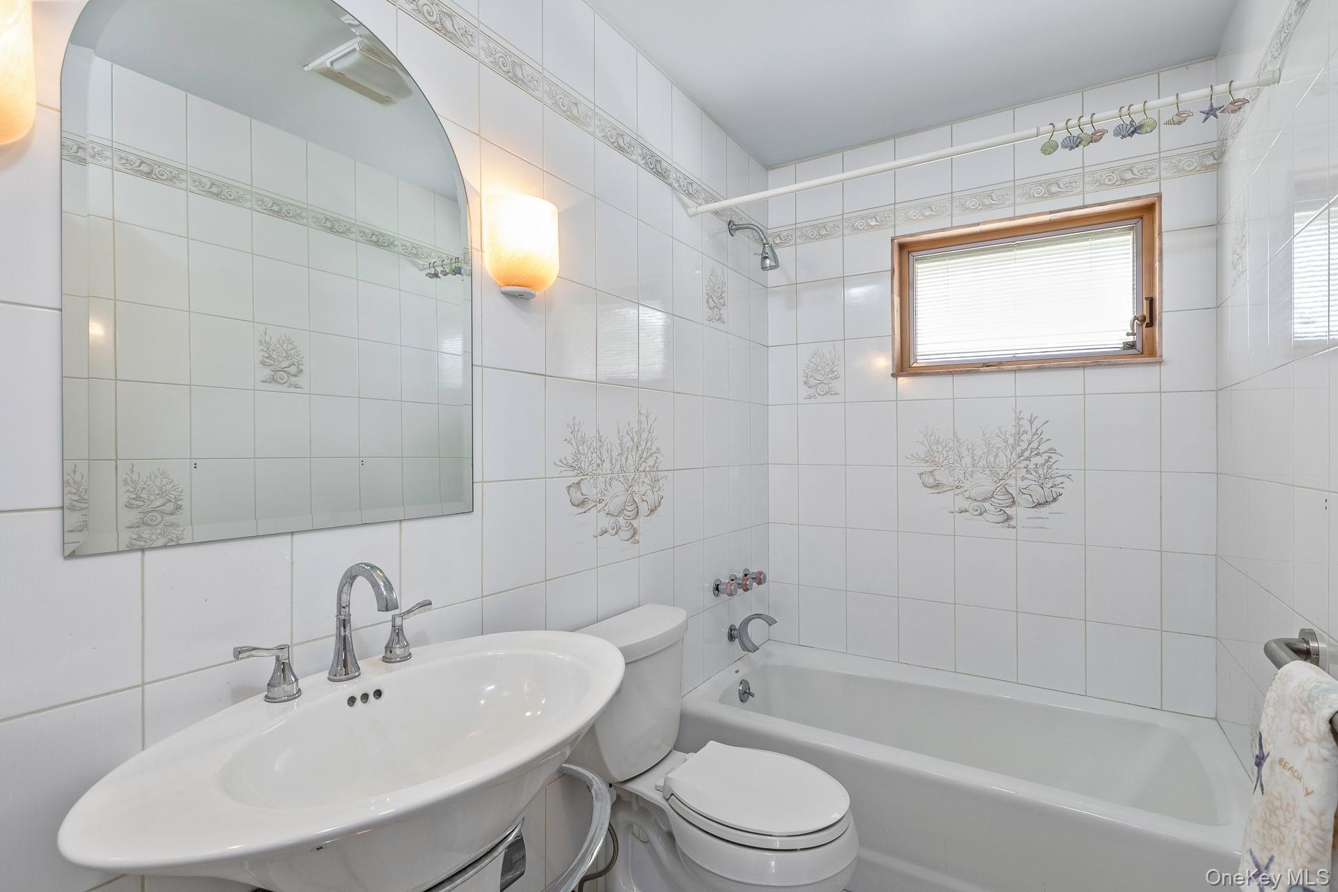  10 Fortune Court, Commack, NY, 11725 - 物件實景