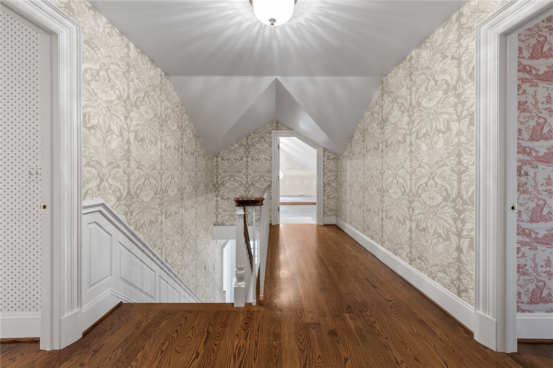 Harrison, Arkansas, 72601, United States, 4 Bedrooms Bedrooms, ,5 BathroomsBathrooms,Residential,For Sale,1989365