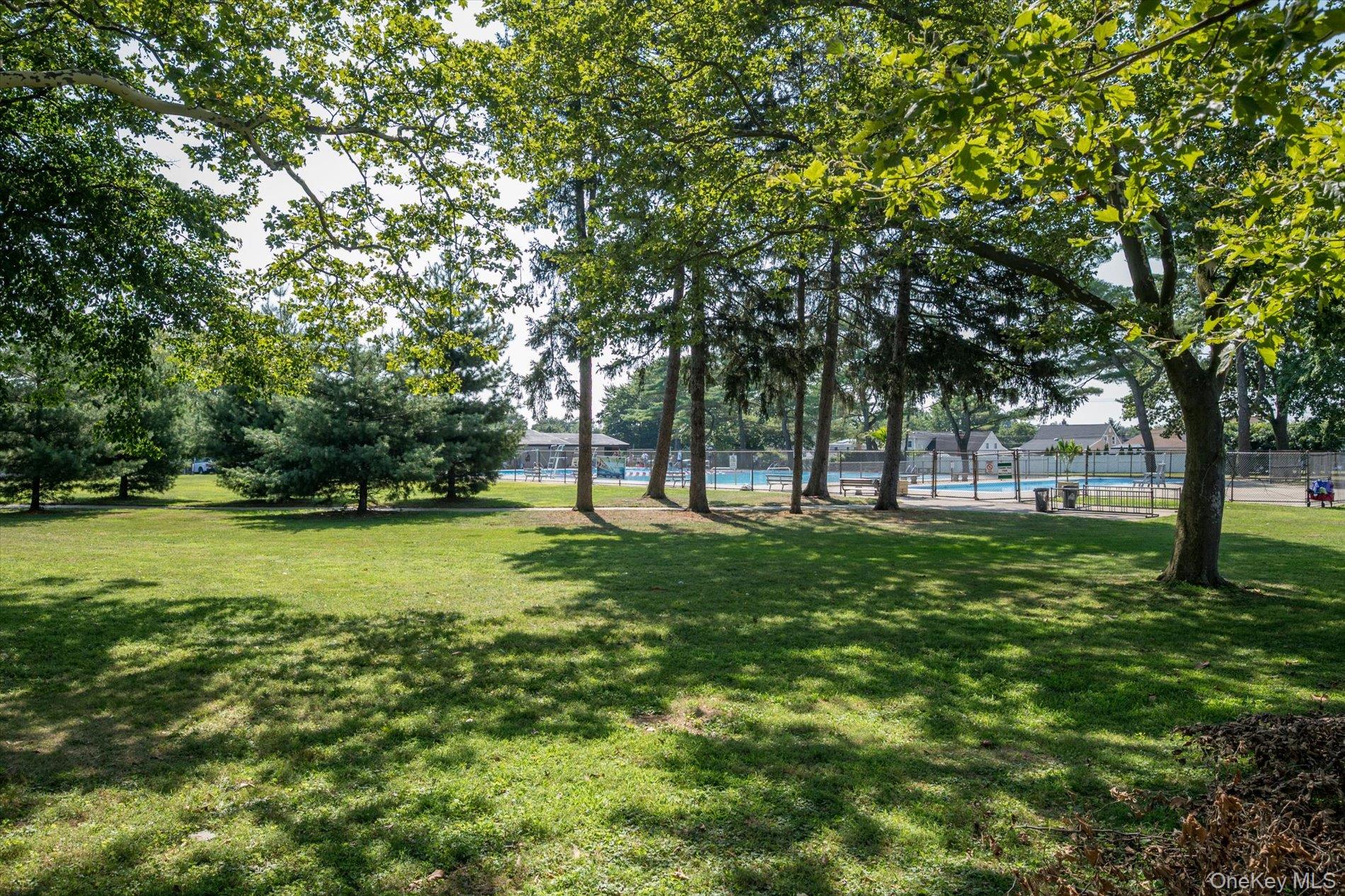 Levittown, New York, 11756, United States, 5 Bedrooms Bedrooms, ,2 BathroomsBathrooms,Residential,For Sale,1931352