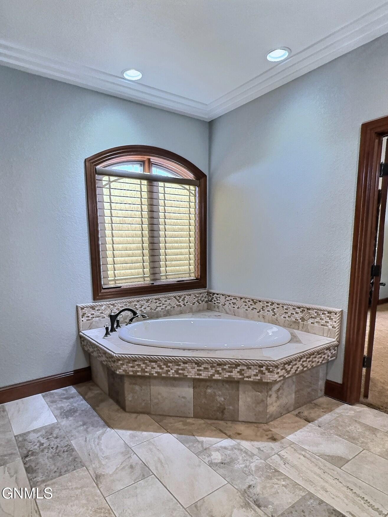 Bismarck, North Dakota, 58501, United States, 4 Bedrooms Bedrooms, ,4 BathroomsBathrooms,Residential,For Sale,2038873