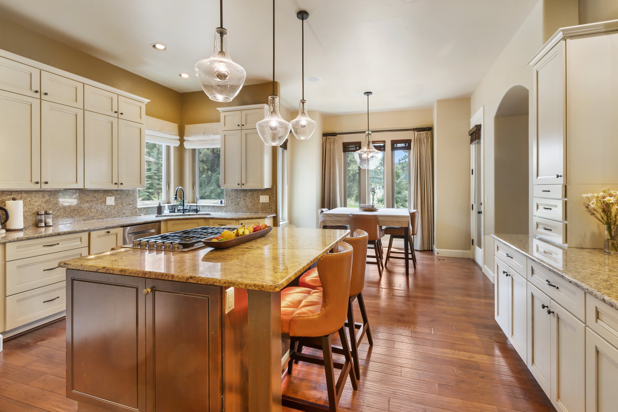 Woodland Park, Colorado, 80863, United States, 4 Bedrooms Bedrooms, ,4 BathroomsBathrooms,Residential,For Sale,1908296