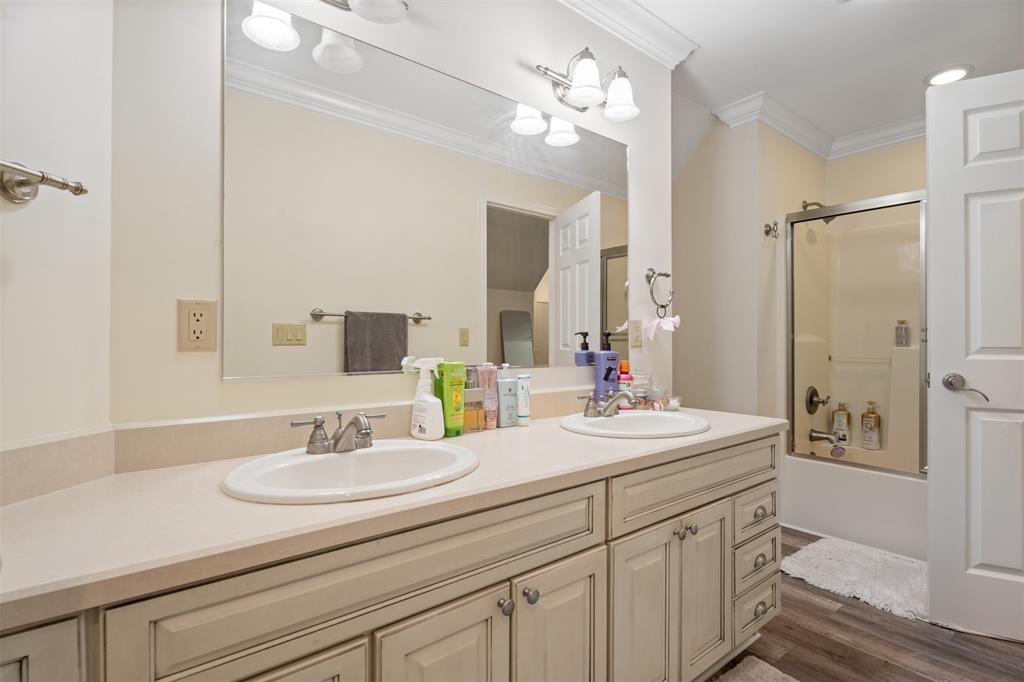 Missoula, Montana, 59803, United States, 4 Bedrooms Bedrooms, ,4 BathroomsBathrooms,Residential,For Sale,1895137