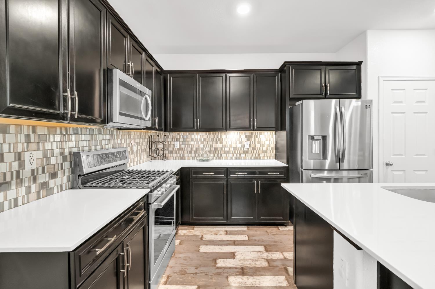 Elk Grove, California, 95758, United States, 3 Bedrooms Bedrooms, ,3 BathroomsBathrooms,Residential,For Sale,1995602