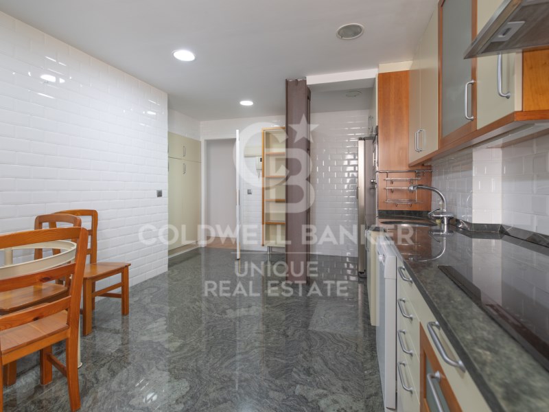 Madrid, Comunidad de Madrid, ES, 5 Bedrooms Bedrooms, ,3 BathroomsBathrooms,Residential,For Sale,1847498