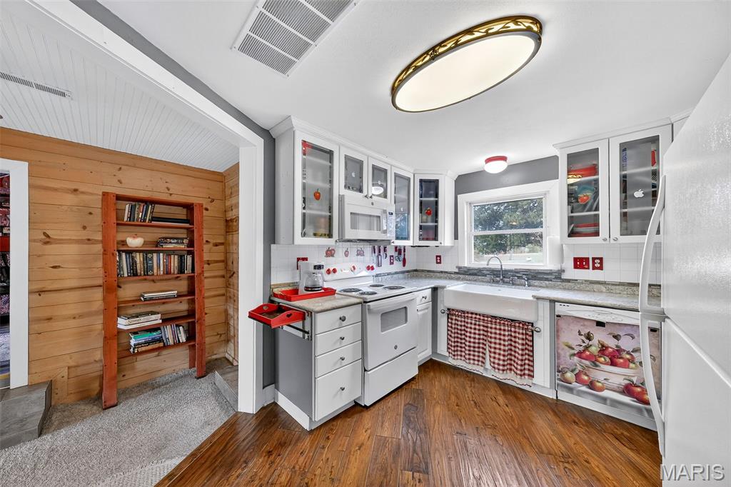 Foristell, Missouri, 63348, United States, 3 Bedrooms Bedrooms, ,2 BathroomsBathrooms,Residential,For Sale,1992000