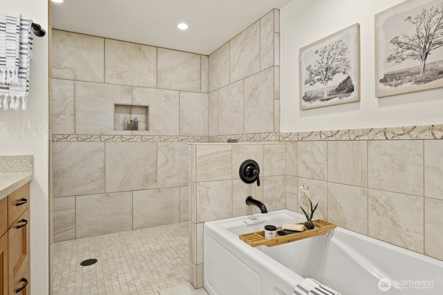 Port Townsend, Washington, 98368, United States, 2 Bedrooms Bedrooms, ,2 BathroomsBathrooms,Residential,For Sale,1925233