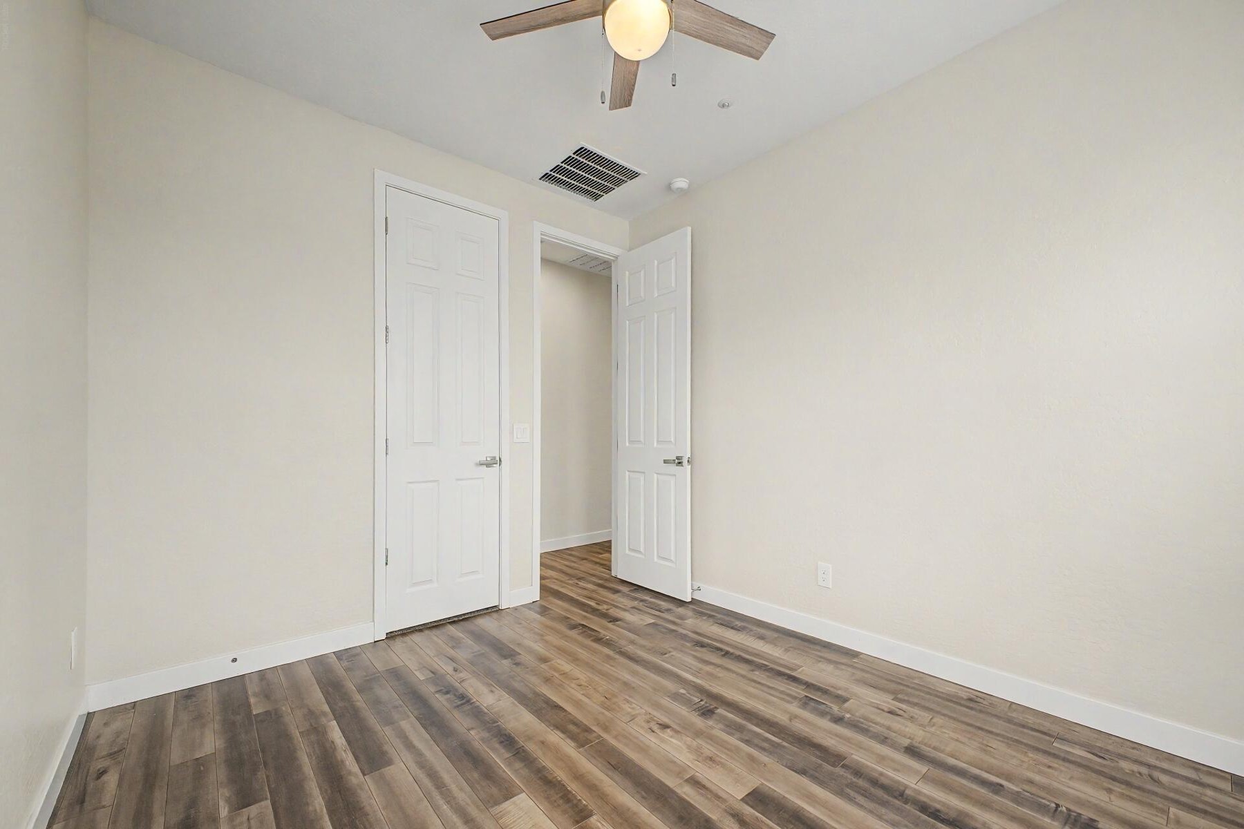  2369 W Gloria Lane  Phoenix, AZ - 物件實景
