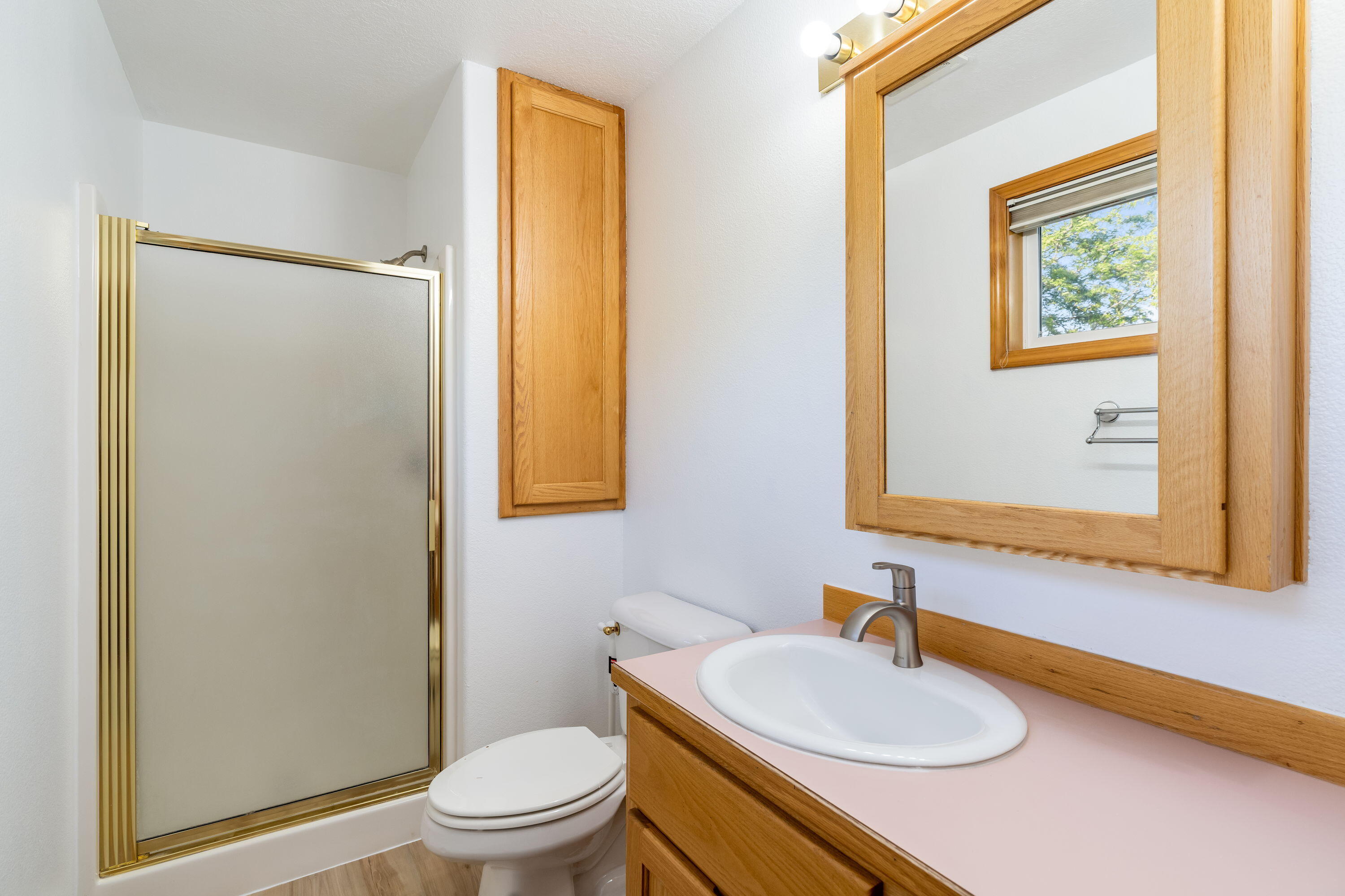 Bend, Oregon, 97701, United States, 3 Bedrooms Bedrooms, ,3 BathroomsBathrooms,Residential,For Sale,1889882
