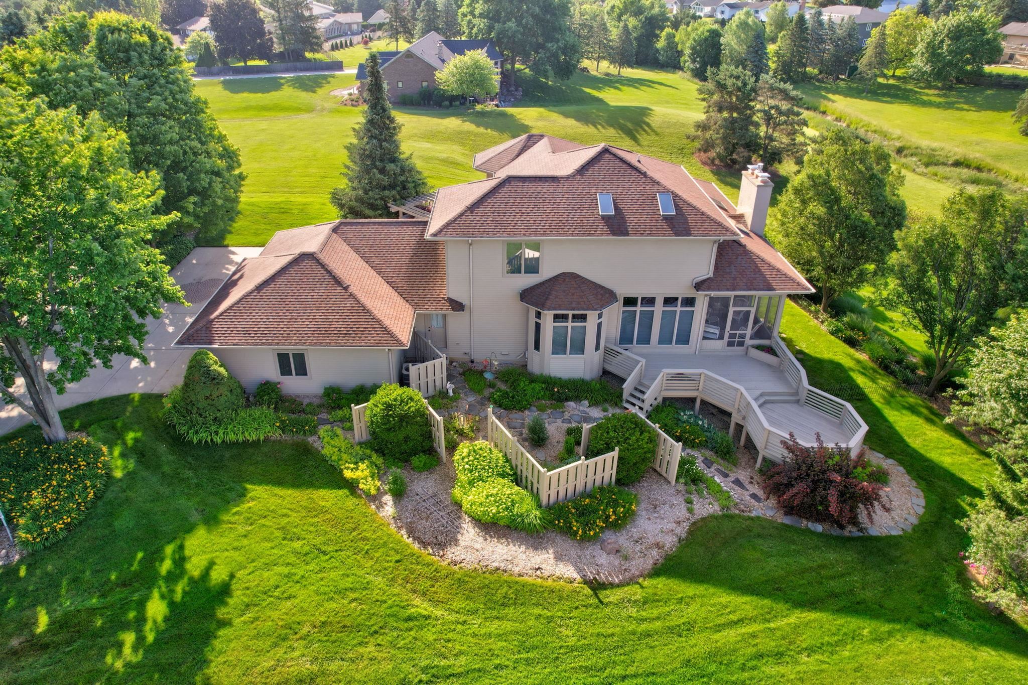 Frankenmuth, Michigan, 48734, United States, 3 Bedrooms Bedrooms, ,4 BathroomsBathrooms,Residential,For Sale,1938182