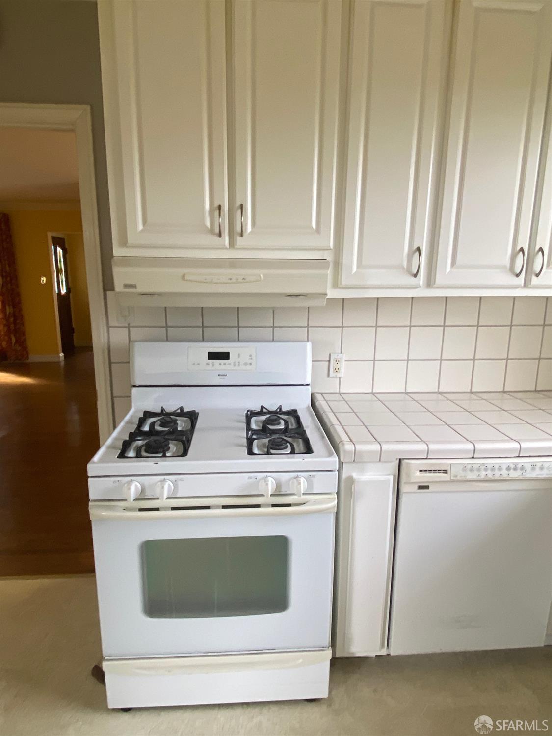 San Carlos, California, 94070, United States, 3 Bedrooms Bedrooms, ,3 BathroomsBathrooms,Residential,For Sale,1994257