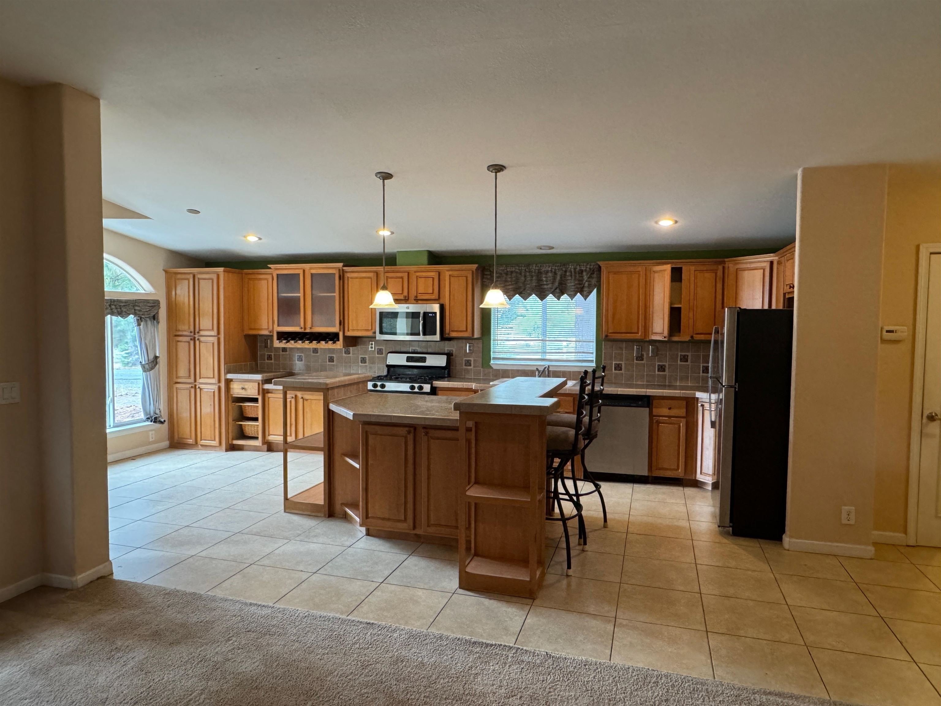 Mt Shasta, California, 96067, United States, 3 Bedrooms Bedrooms, ,2 BathroomsBathrooms,Residential,For Sale,1974393