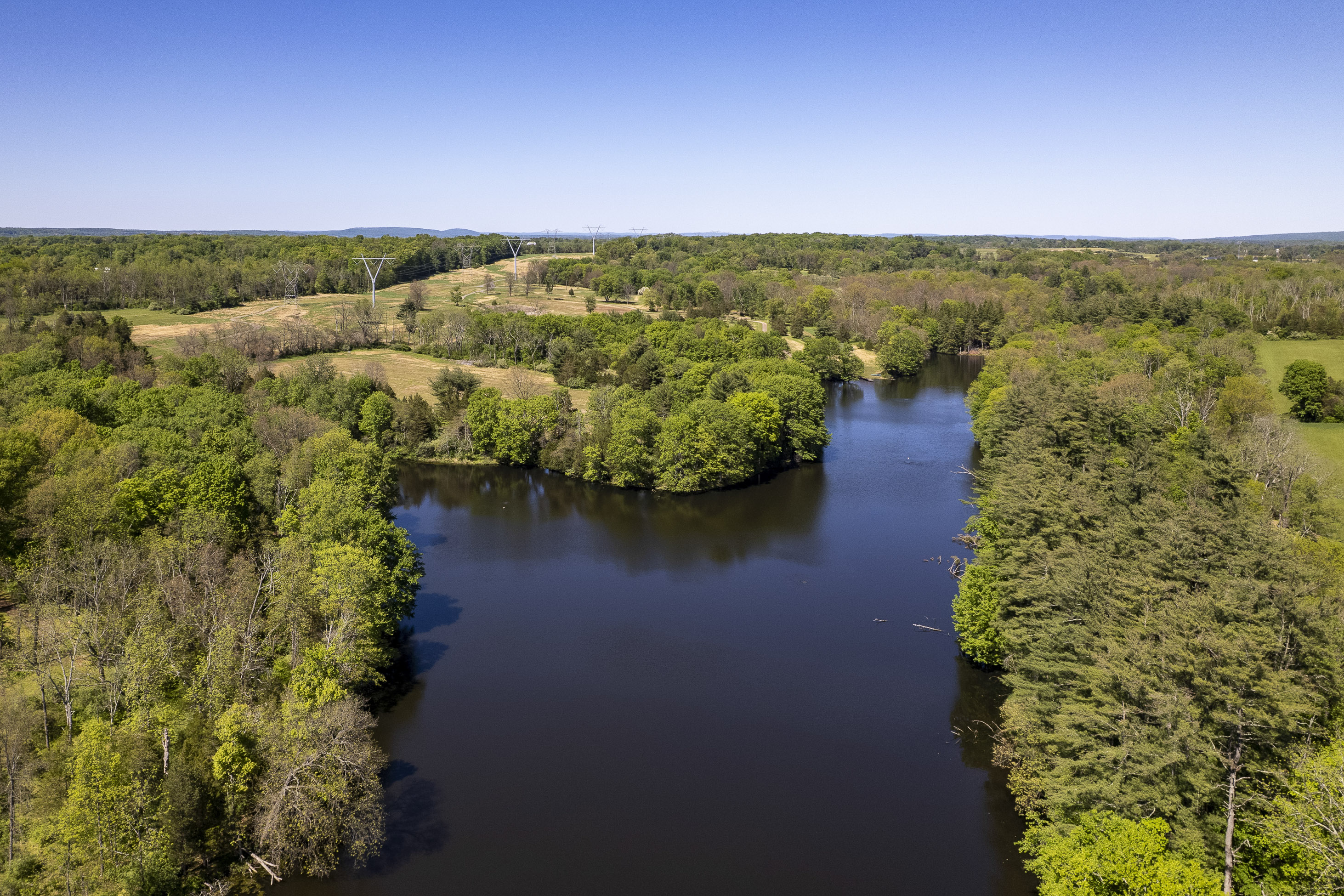  Lakeside Luxury on 44+ Acres - 物件實景
