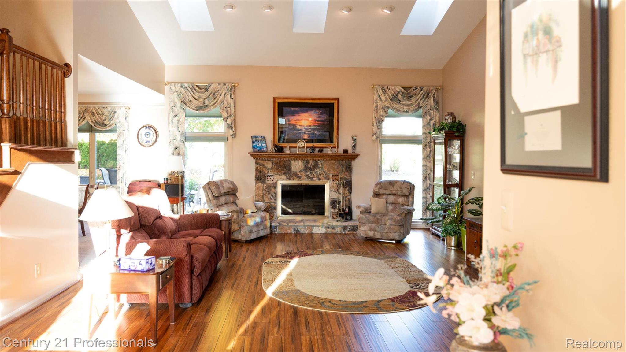 RochesterHills, Michigan, 48309, United States, 4 Bedrooms Bedrooms, ,4 BathroomsBathrooms,Residential,For Sale,1980404