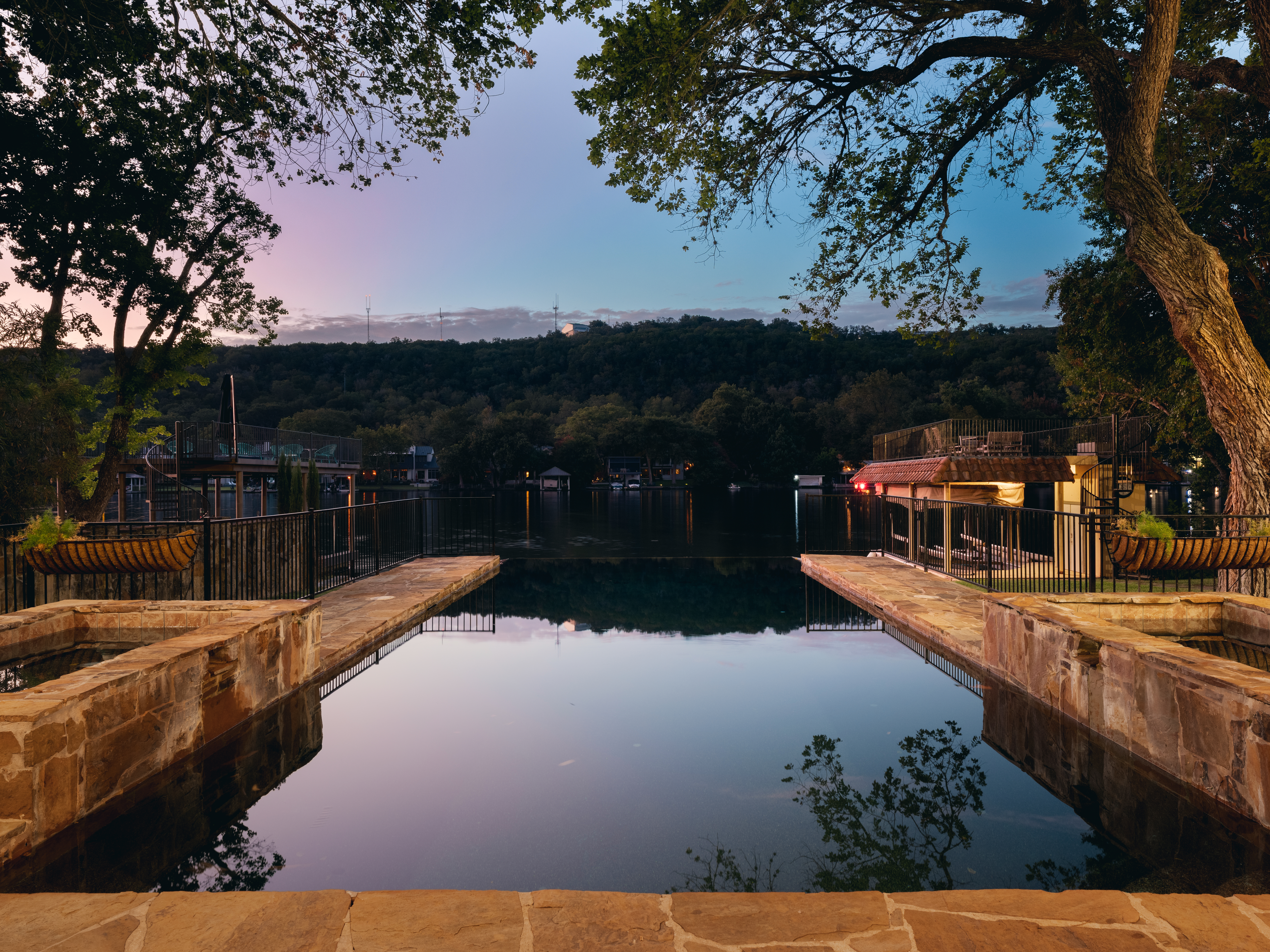  Gated Lake Austin Waterfront  ±90 Feet of Shoreline - 物件實景