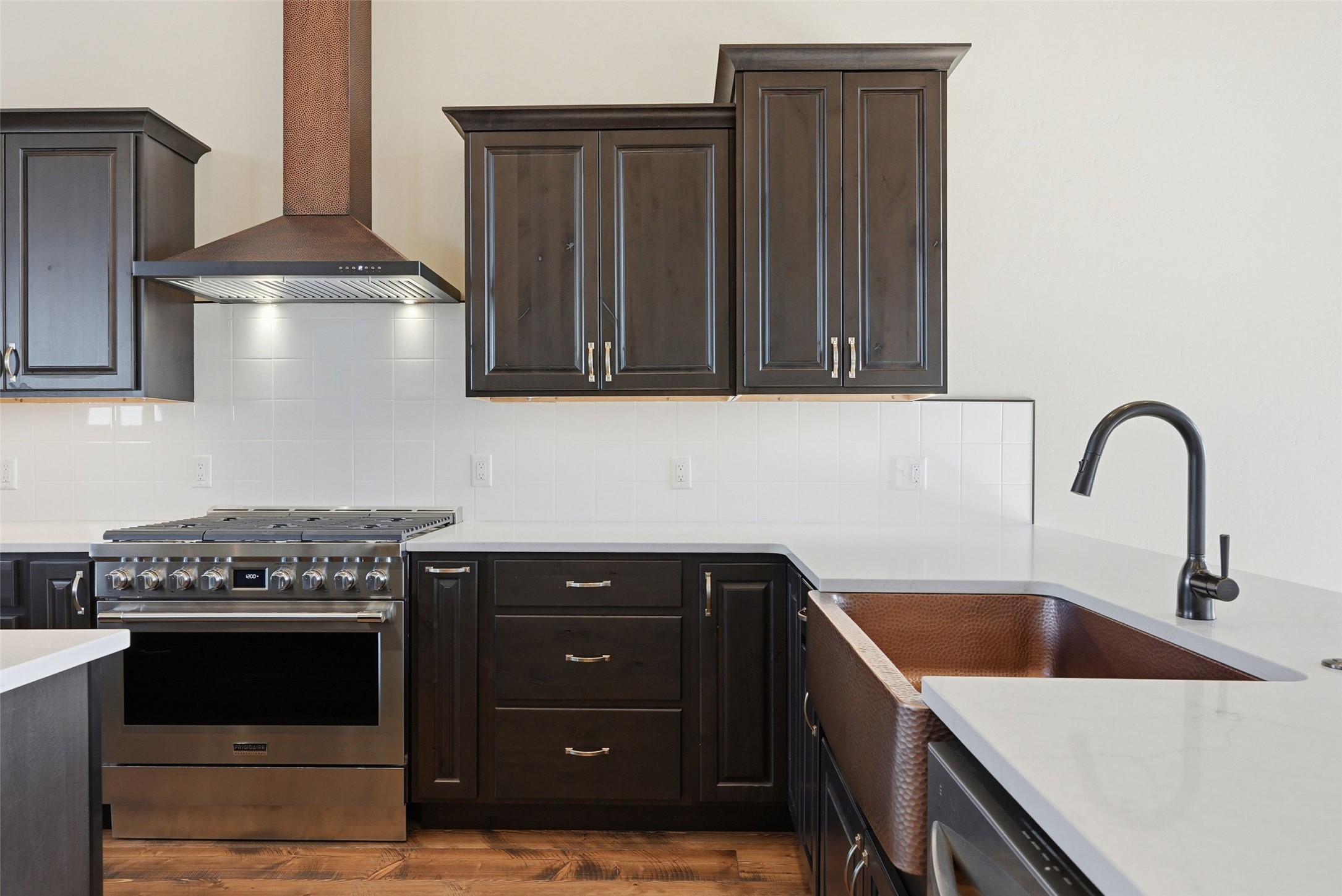  475 Ashleigh Lane - 物件實景