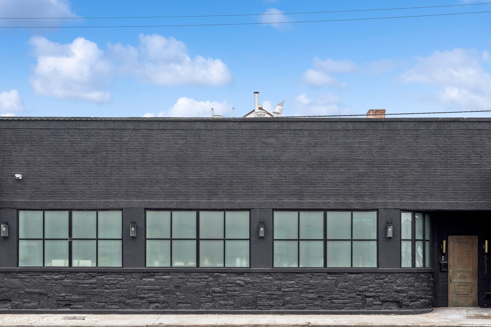 Chicago, Illinois, 60639, United States, 4 Bedrooms Bedrooms, ,4 BathroomsBathrooms,Residential,For Sale,1942244