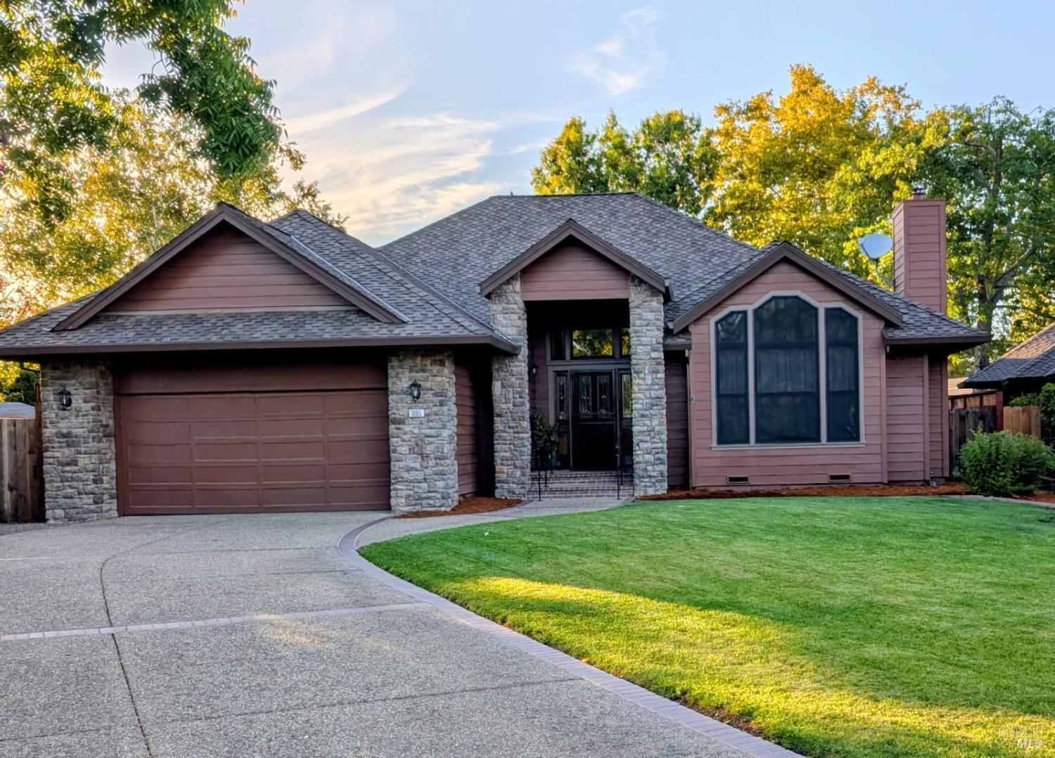 Sonoma, California, 95476, United States, 4 Bedrooms Bedrooms, ,2 BathroomsBathrooms,Residential,For Sale,1975359