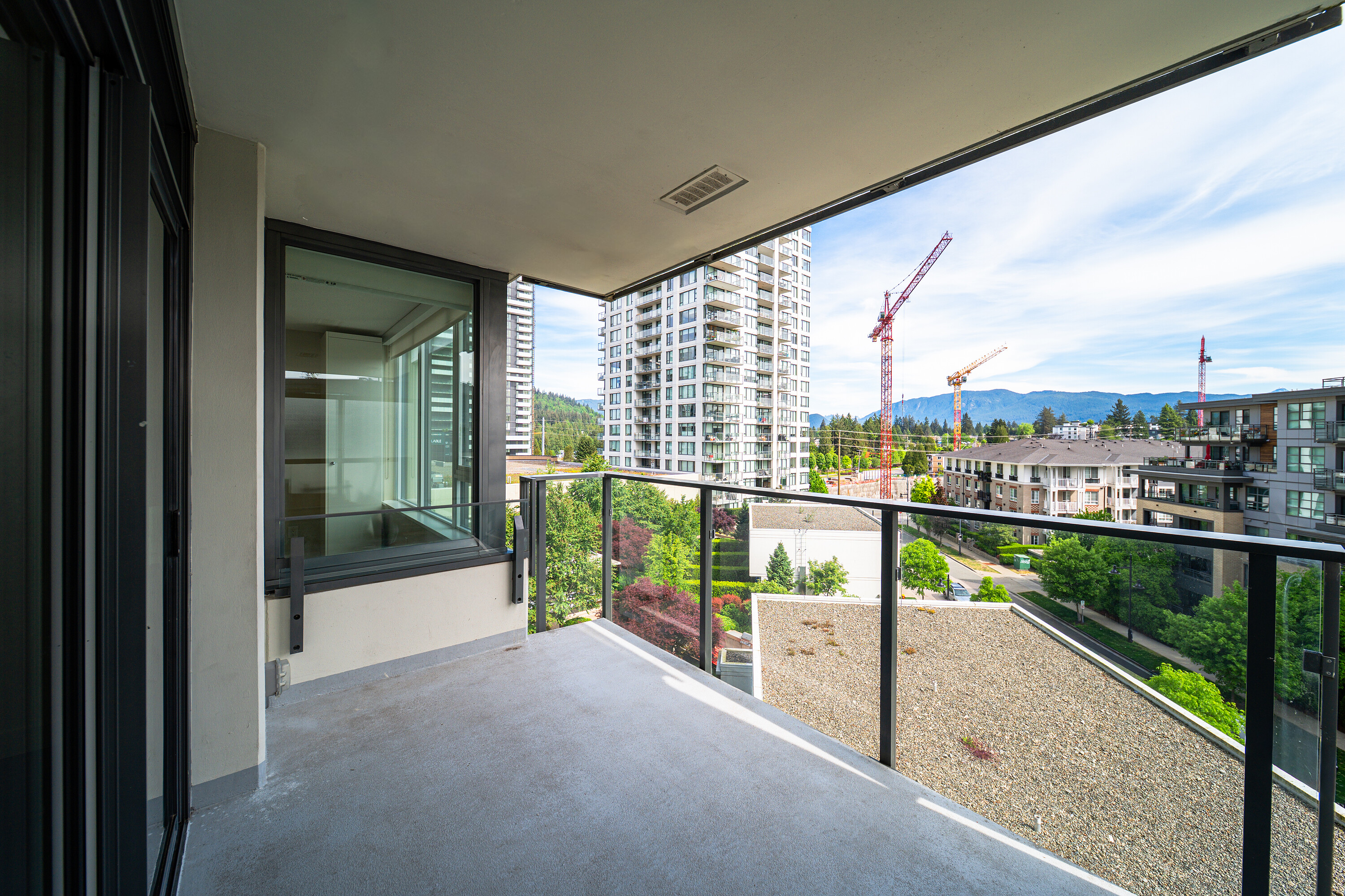  One Bedroom - Uptown II BOSA - 物件實景