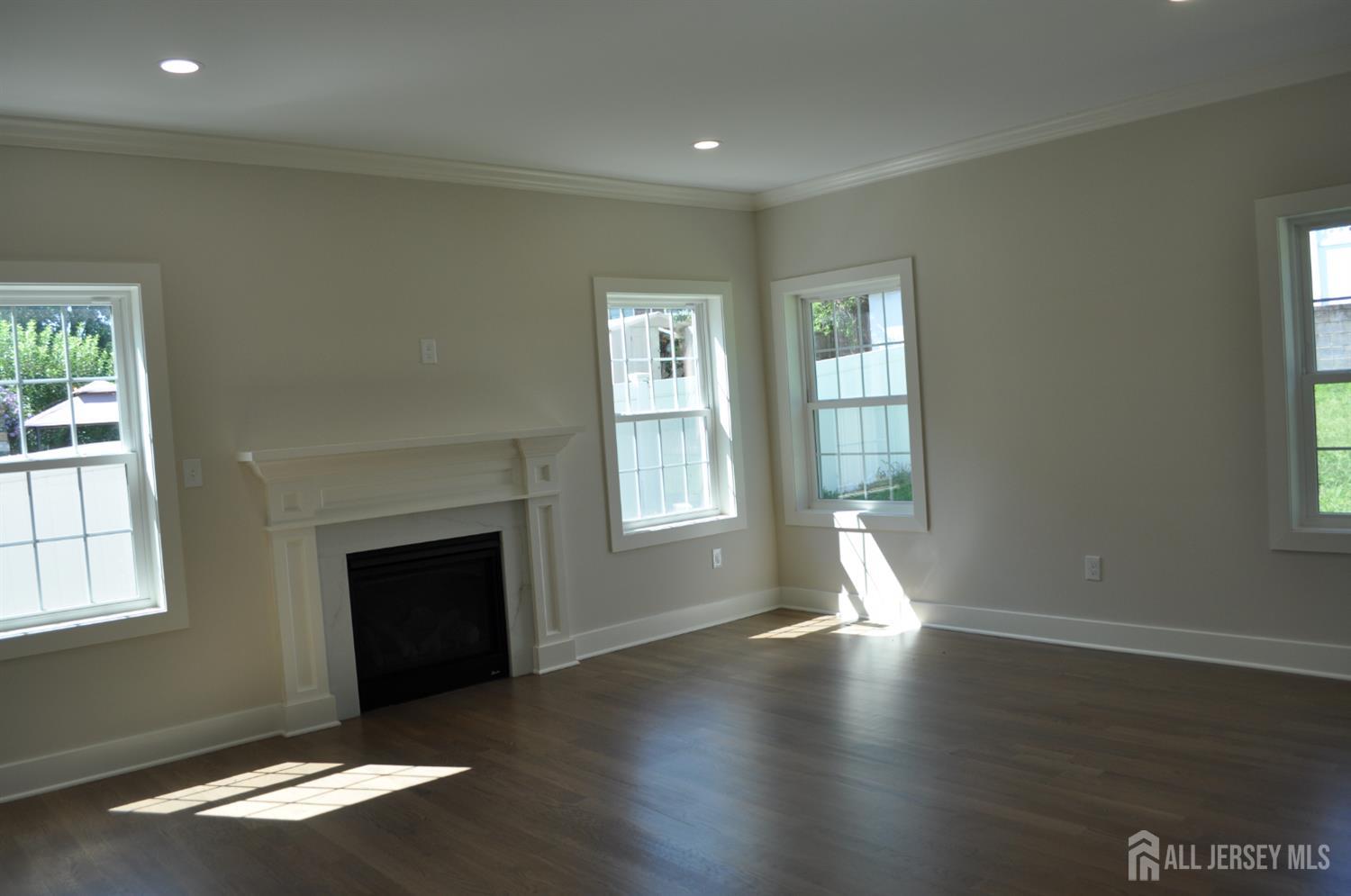 Woodbridge, New Jersey, 07095, United States, 4 Bedrooms Bedrooms, ,4 BathroomsBathrooms,Residential,For Sale,1920305