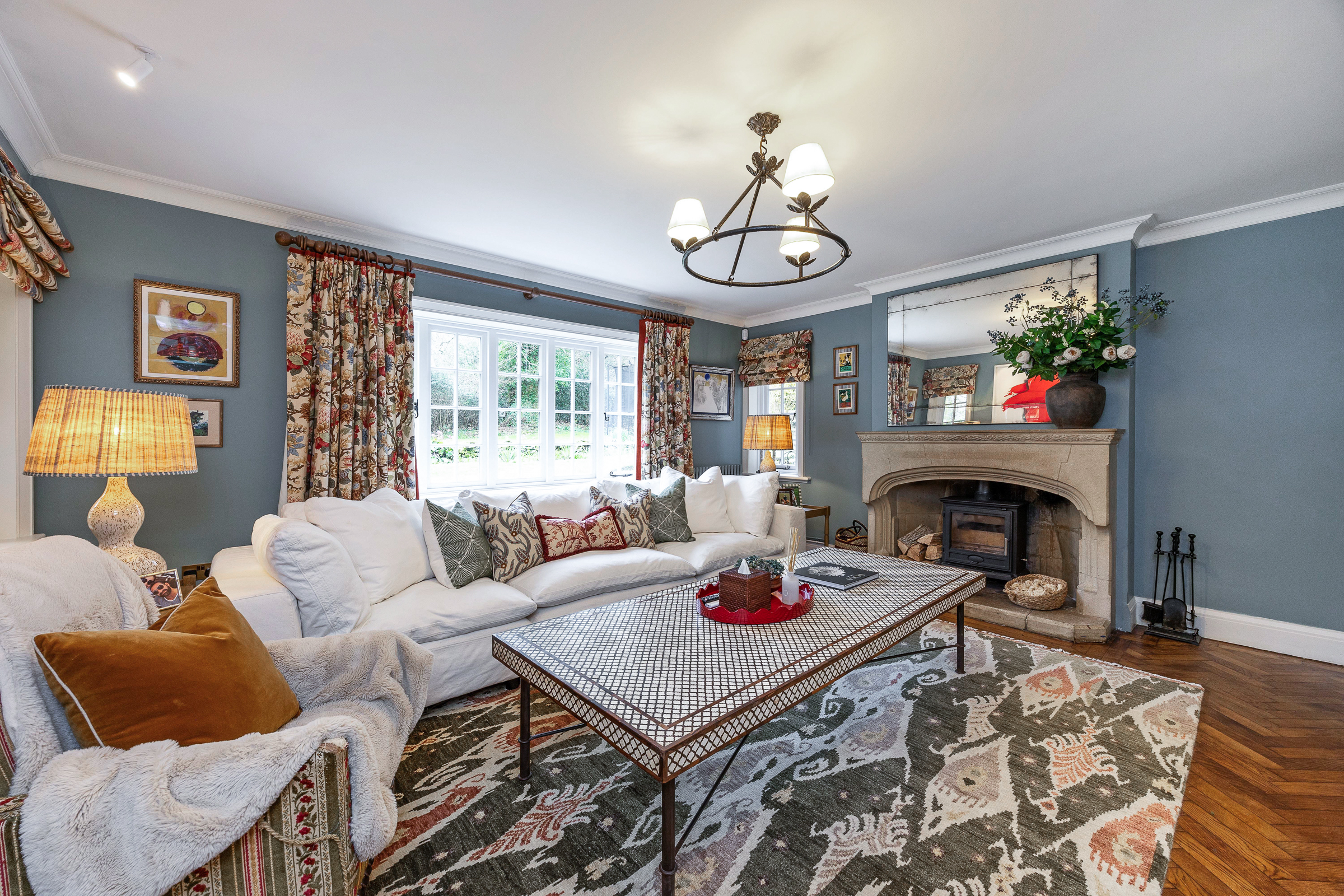  A Characterful New Forest Country House with Cottage, Stables and Barn - 物件實景