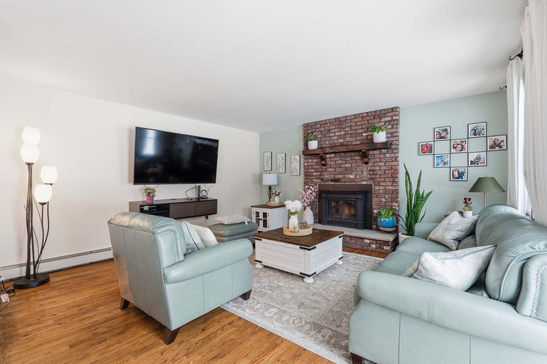  Buckberg Mountain Colonial - 物件實景