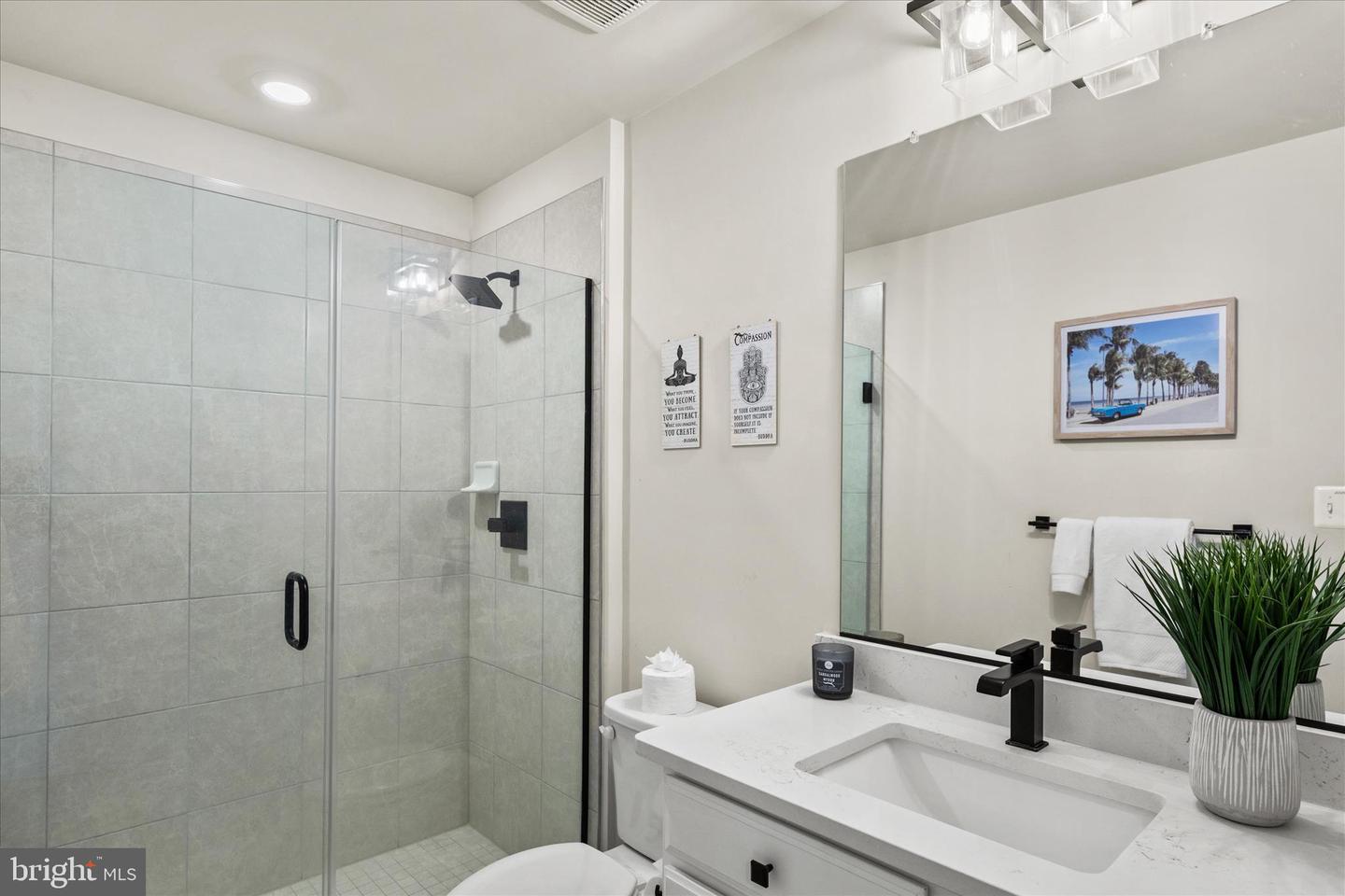 Berlin, Maryland, 21811, United States, 5 Bedrooms Bedrooms, ,4 BathroomsBathrooms,Residential,For Sale,1989737