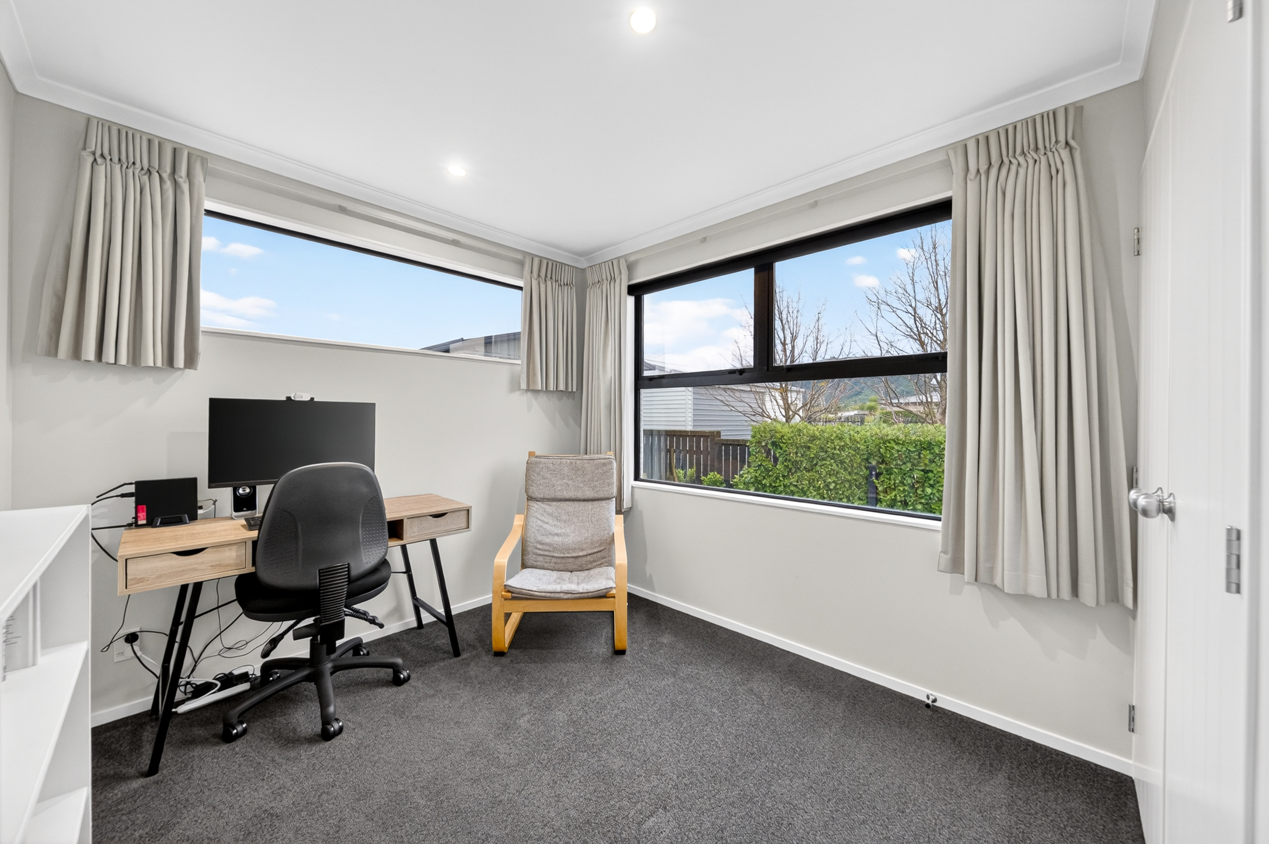  Bright, Modern Living with Private Appeal - 物件實景