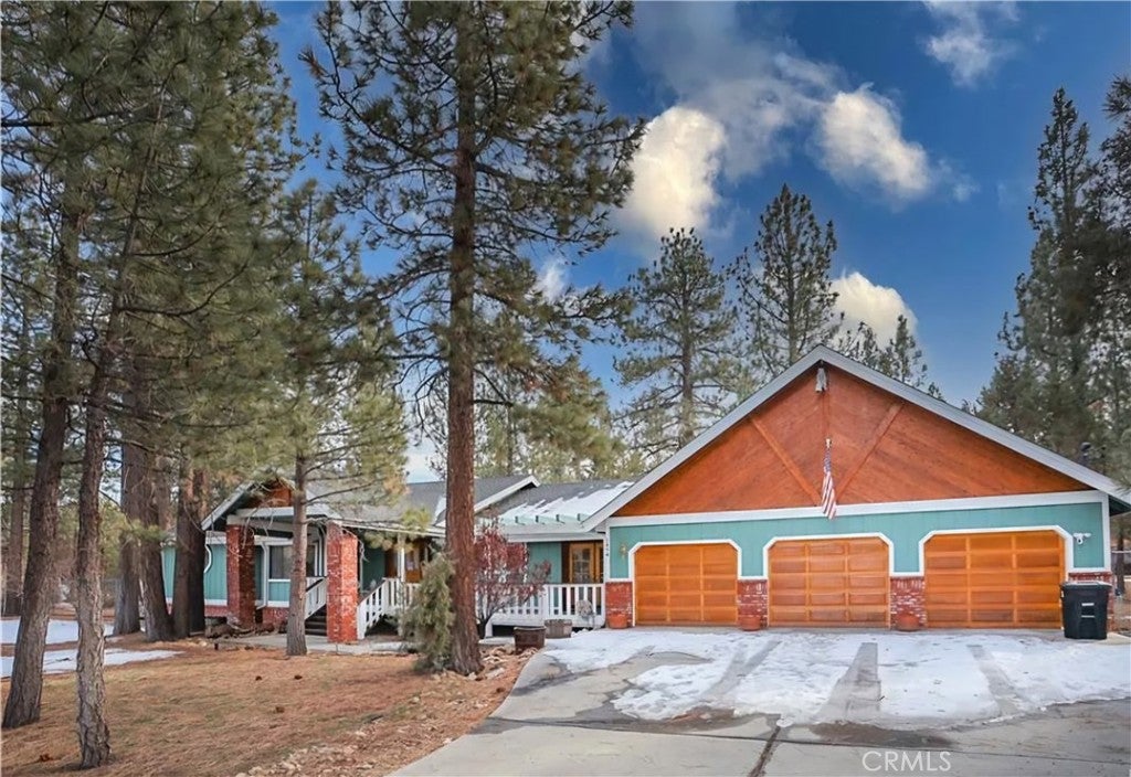 Big Bear City, California, 92314, United States, 3 Bedrooms Bedrooms, ,3 BathroomsBathrooms,Residential,For Sale,1940649