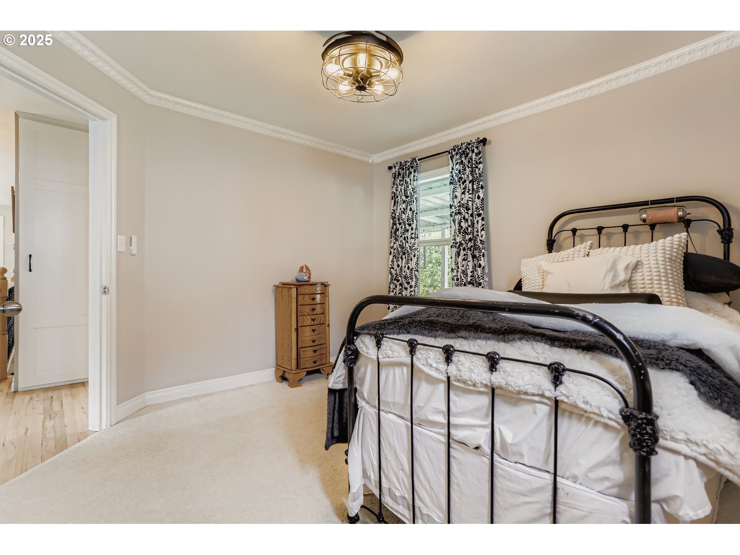 Milwaukie, Oregon, 97267, United States, 4 Bedrooms Bedrooms, ,2 BathroomsBathrooms,Residential,For Sale,1973771