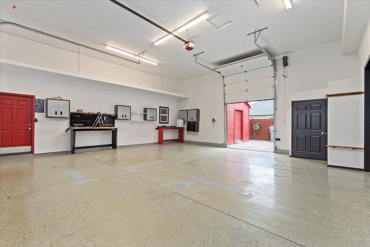 Mountain Home, Idaho, 83647, United States, 4 Bedrooms Bedrooms, ,5 BathroomsBathrooms,Residential,For Sale,1978242