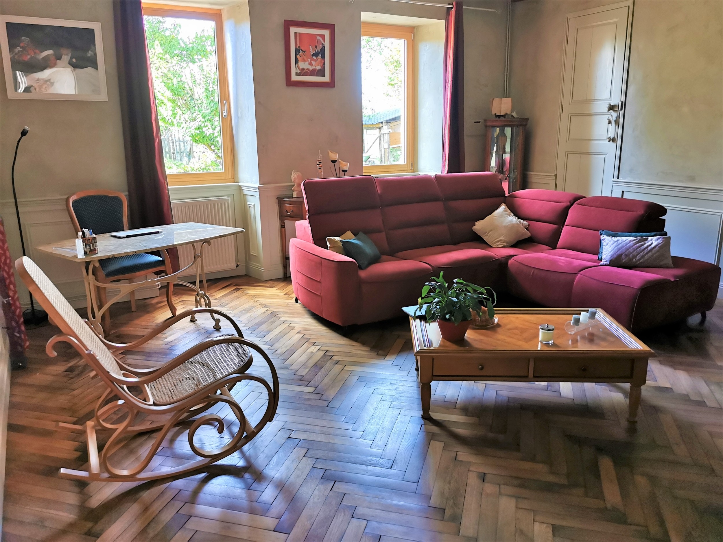  Character estate with hospitality business - 物件實景