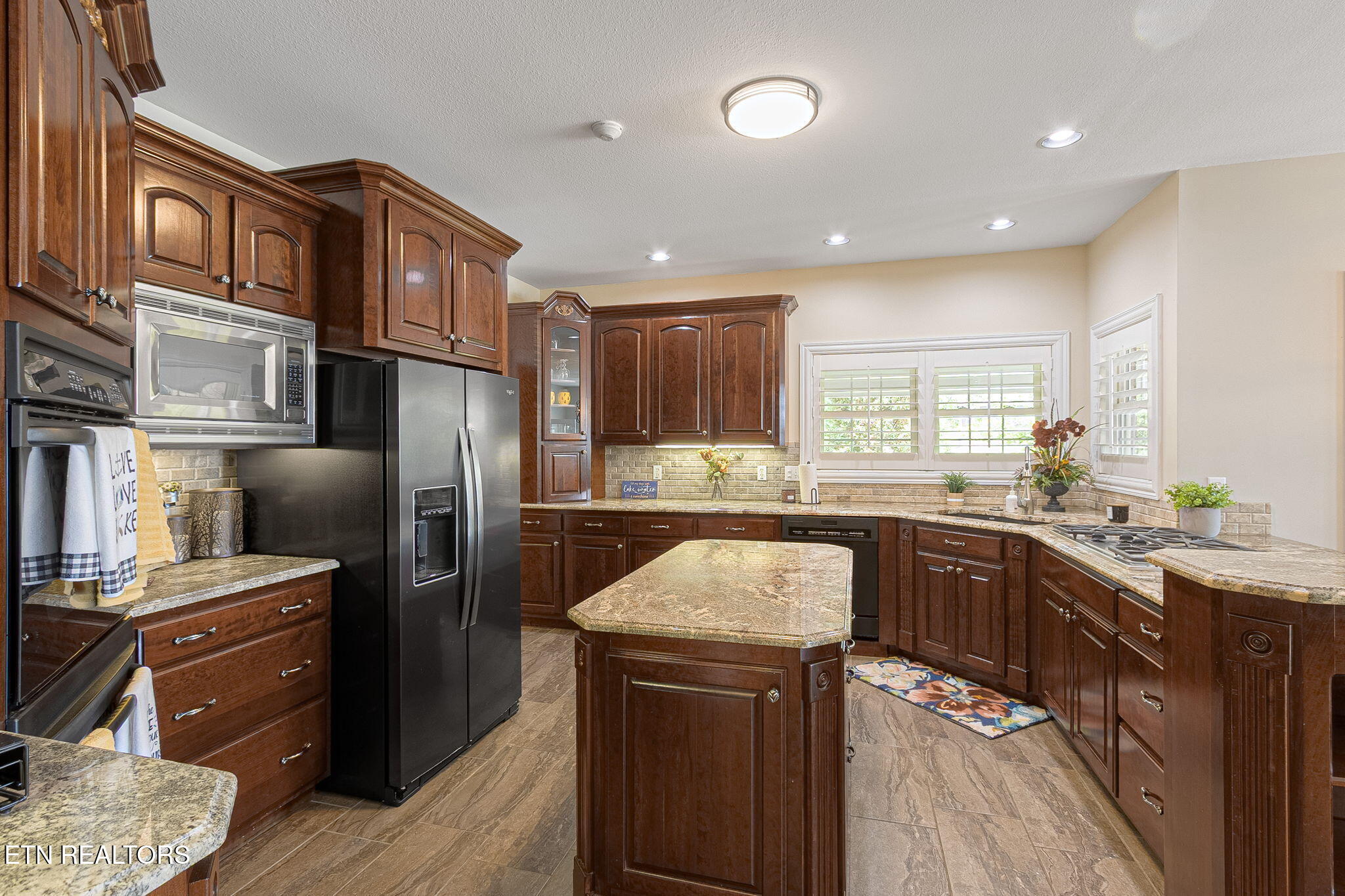 Spring City, Tennessee, 37381, United States, 3 Bedrooms Bedrooms, ,5 BathroomsBathrooms,Residential,For Sale,1900794