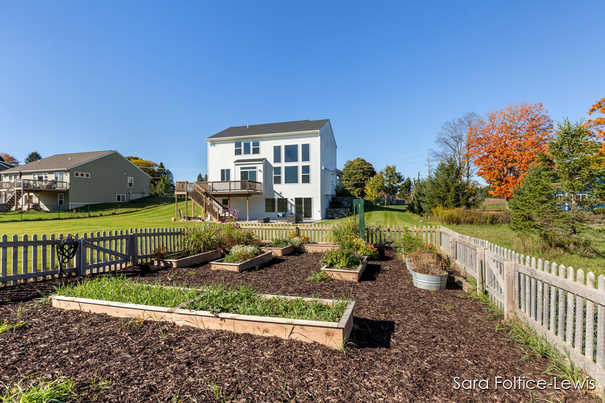 Grand Rapids, Michigan, 49512, United States, 4 Bedrooms Bedrooms, ,4 BathroomsBathrooms,Residential,For Sale,1976019