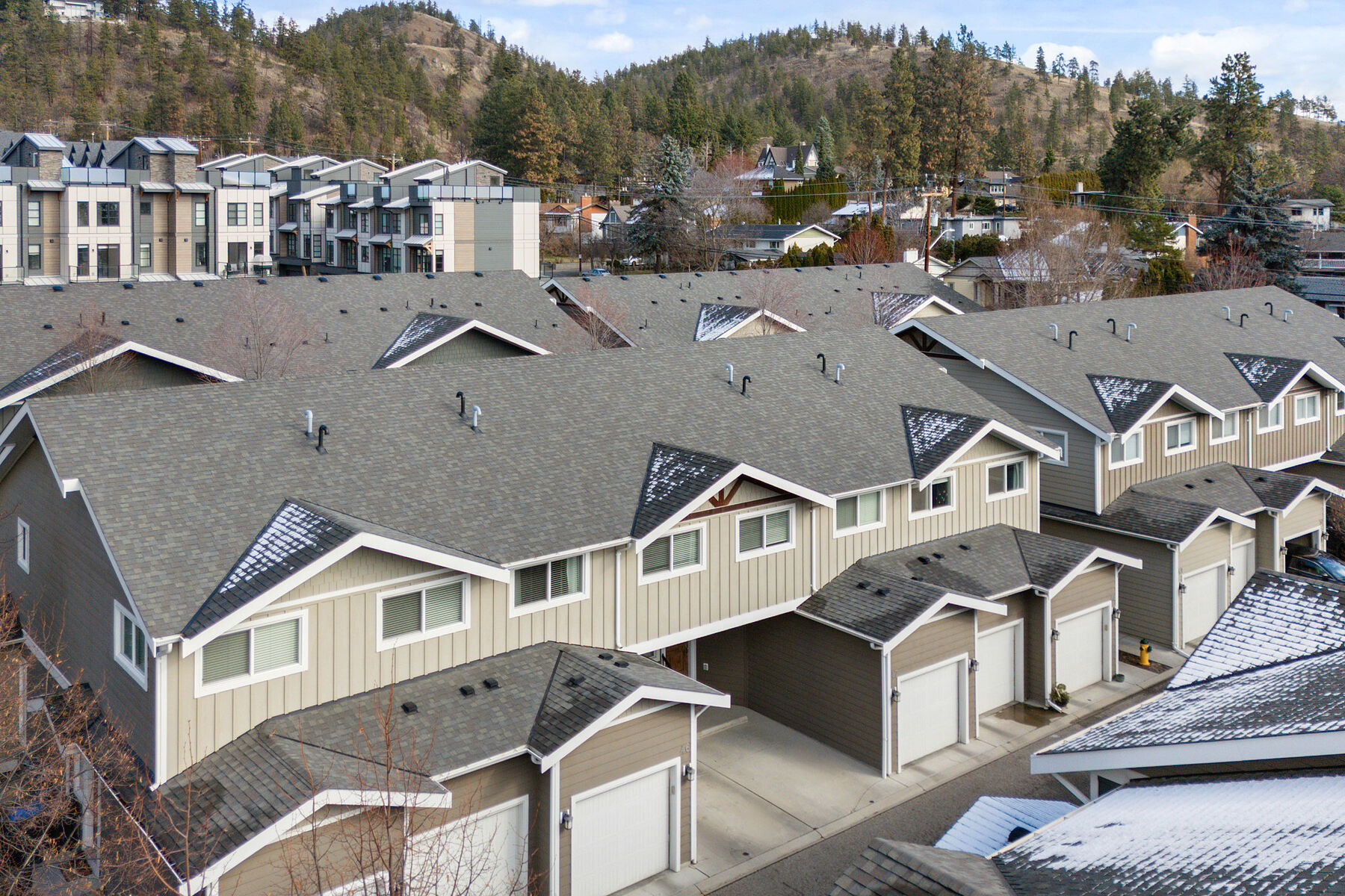  Well Maintained Townhome - 物件實景