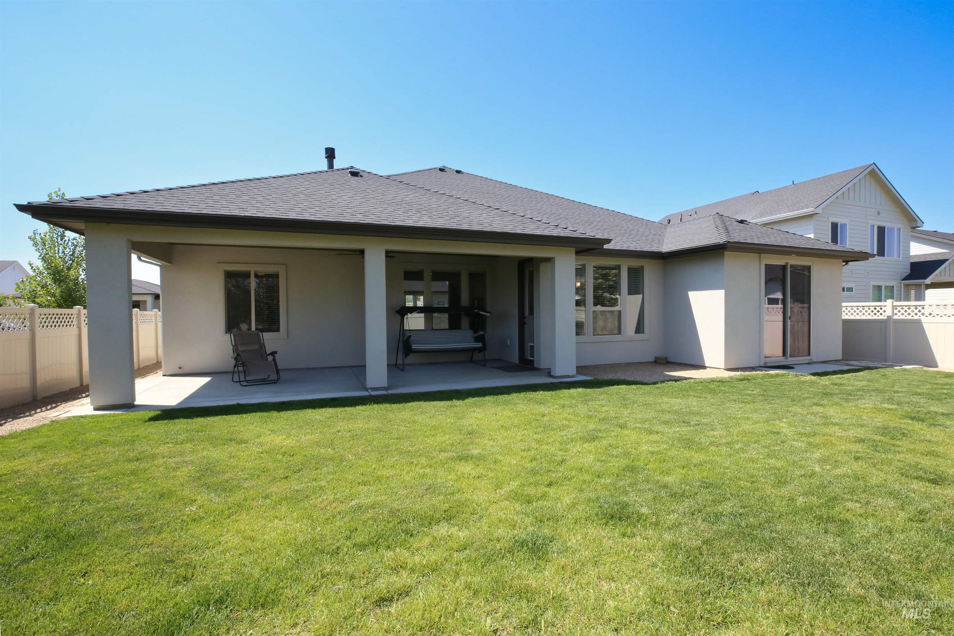 Meridian, Idaho, 83646, United States, 3 Bedrooms Bedrooms, ,2 BathroomsBathrooms,Residential,For Sale,1960582