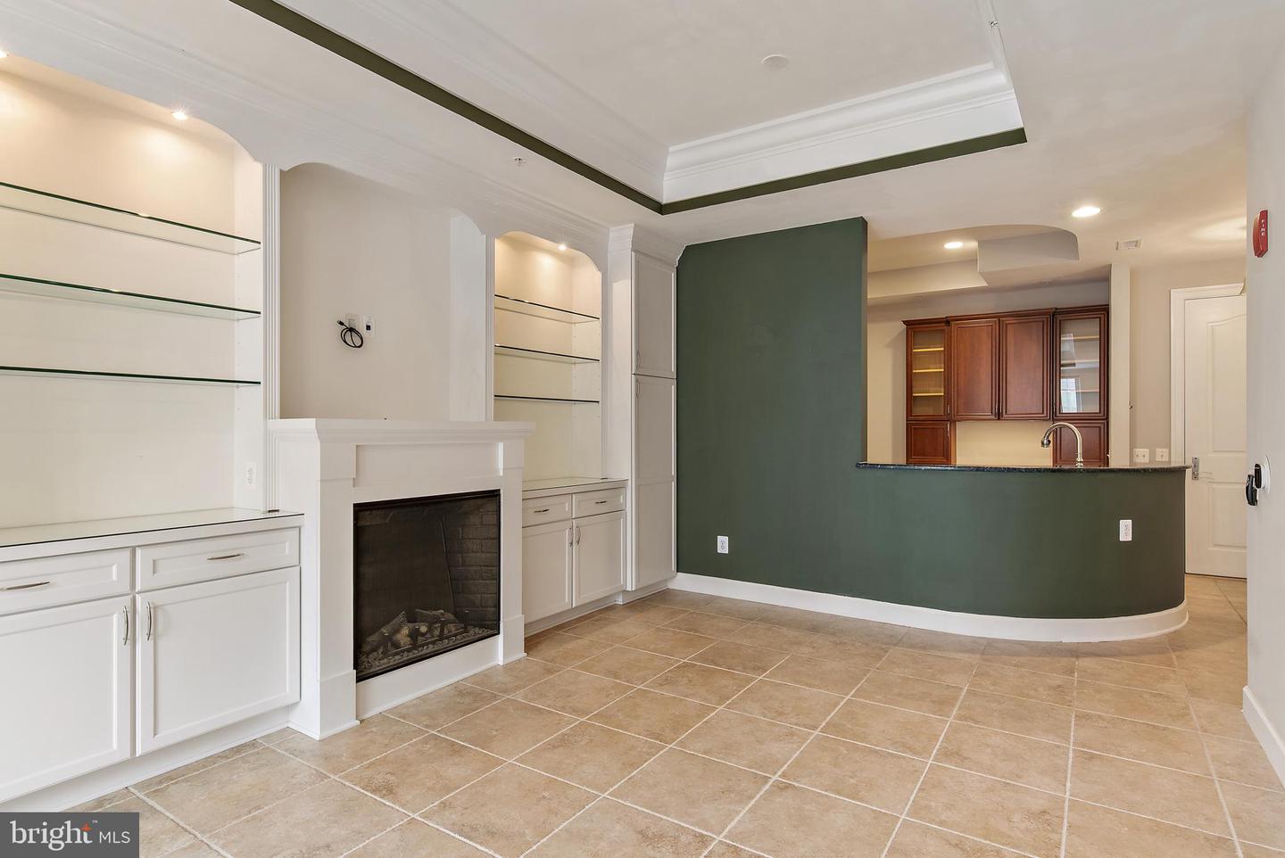 Annapolis, Maryland, 21401, United States, 2 Bedrooms Bedrooms, ,2 BathroomsBathrooms,Residential,For Sale,1848814
