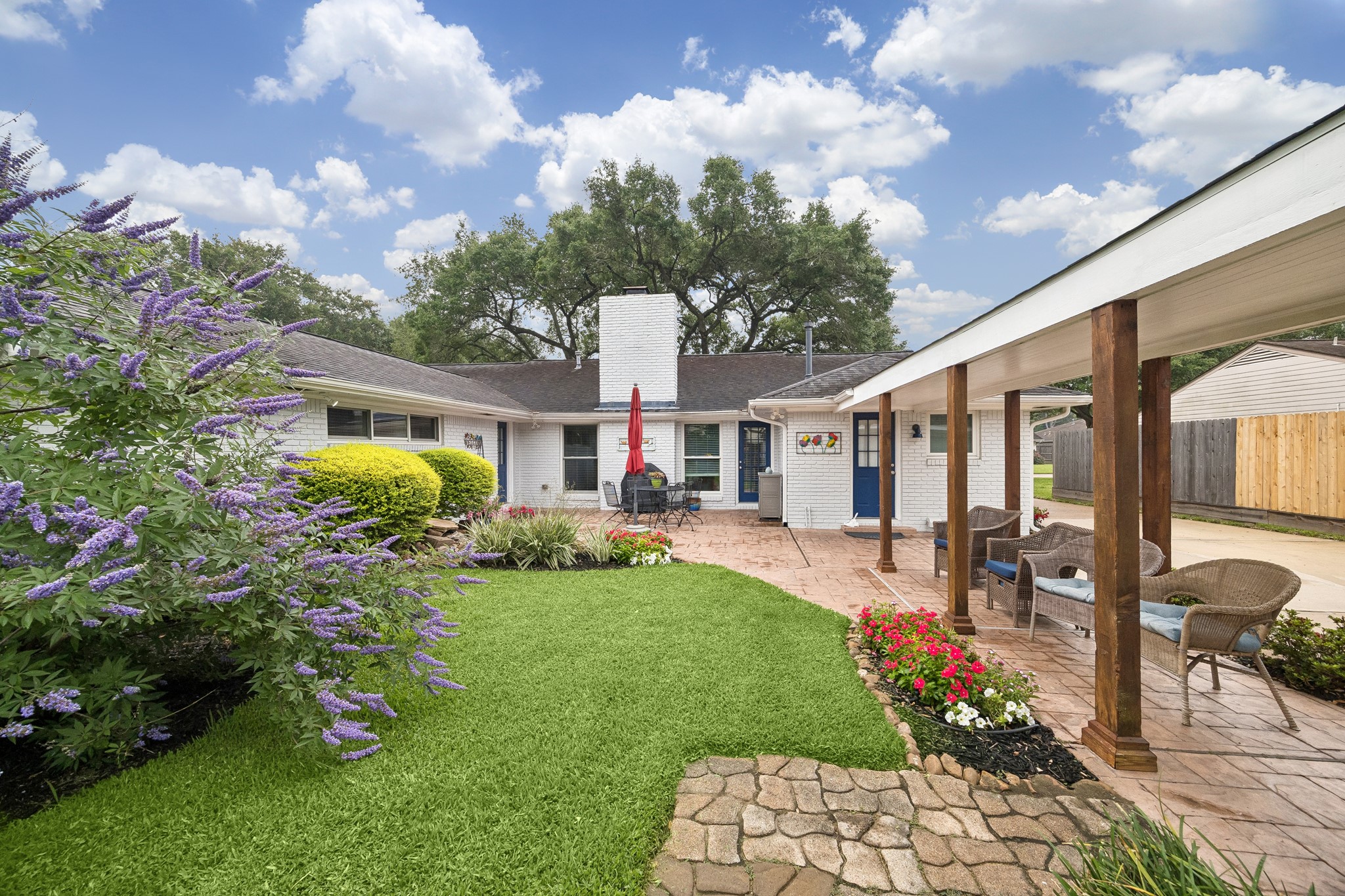  4318 Stillbrooke Drive - 物件實景